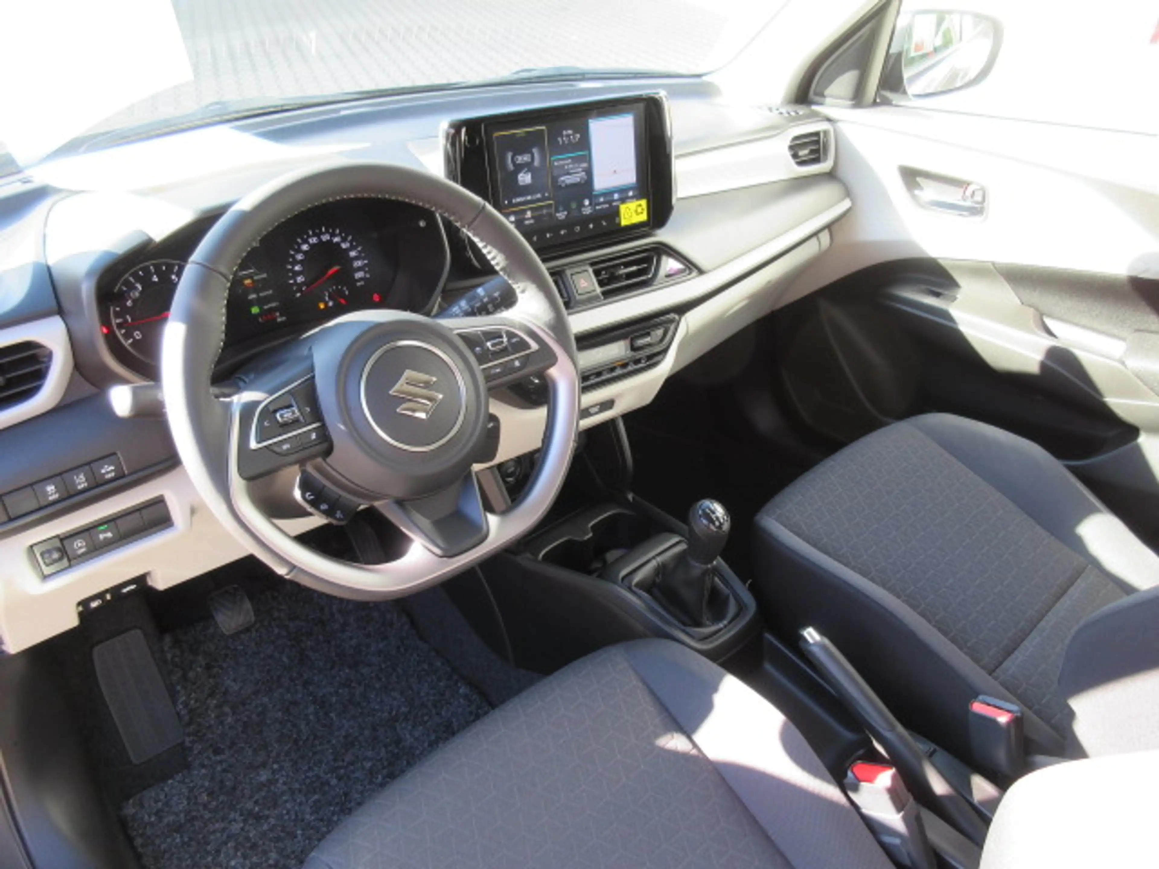 Suzuki Swift 1.2 Hybrid Allgrip MT Comfort inkl. Satz Winterräder — photo 11