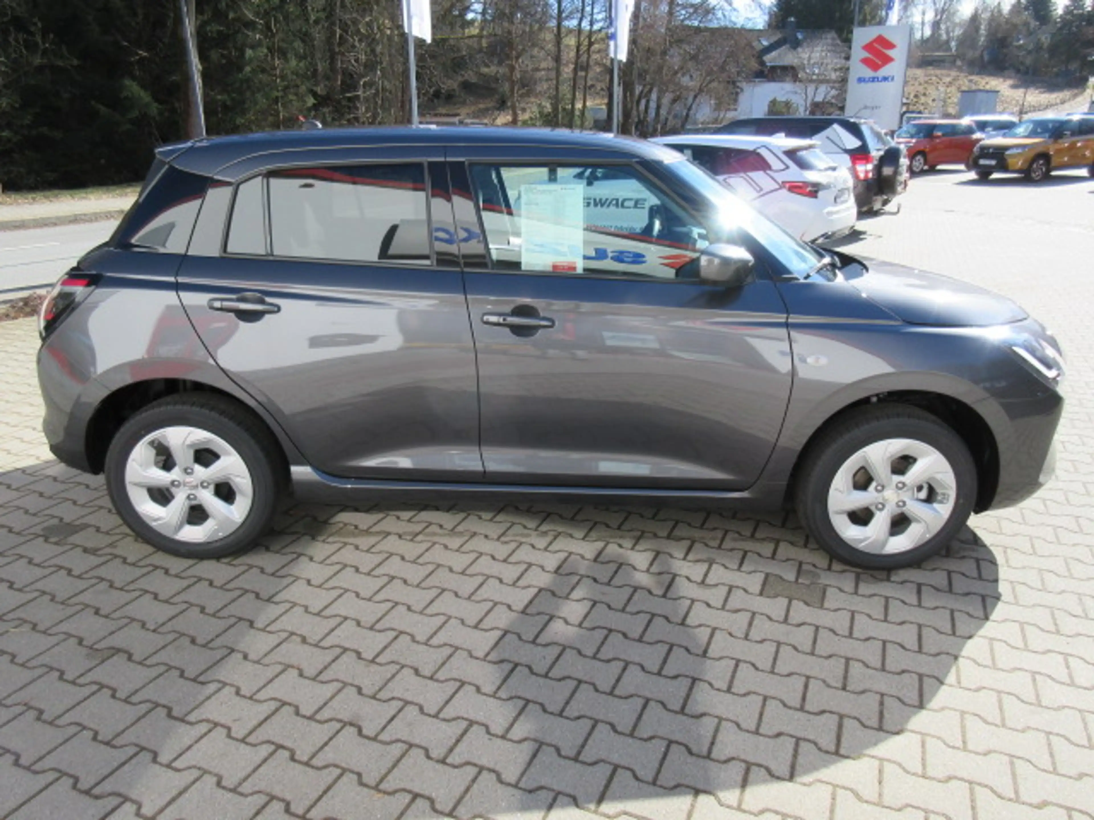 Suzuki Swift 1.2 Hybrid Allgrip MT Comfort inkl. Satz Winterräder — photo 8