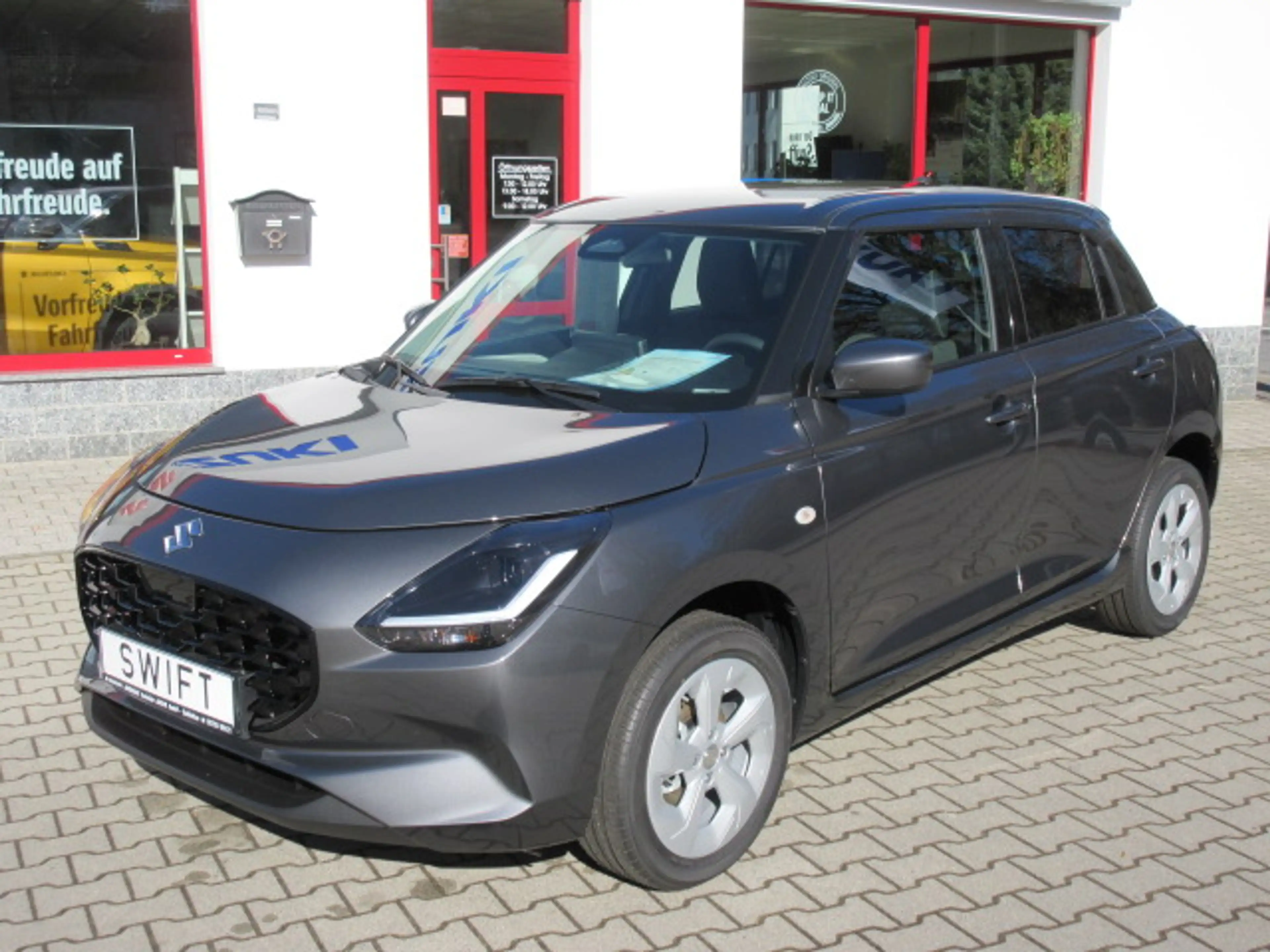 Suzuki Swift 1.2 Hybrid Allgrip MT Comfort inkl. Satz Winterräder — photo 2