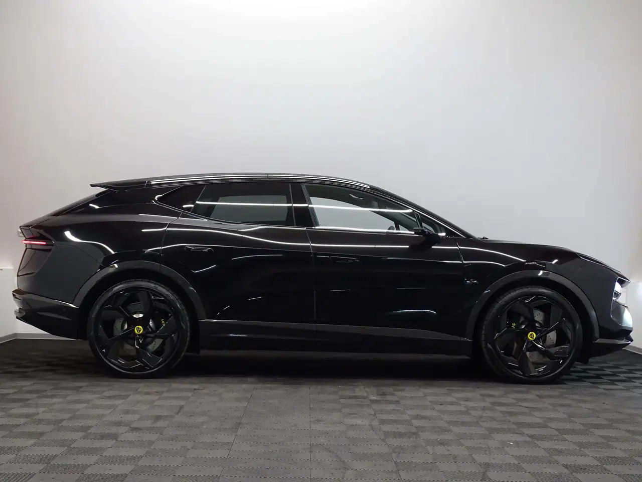 Lotus Eletre 2024