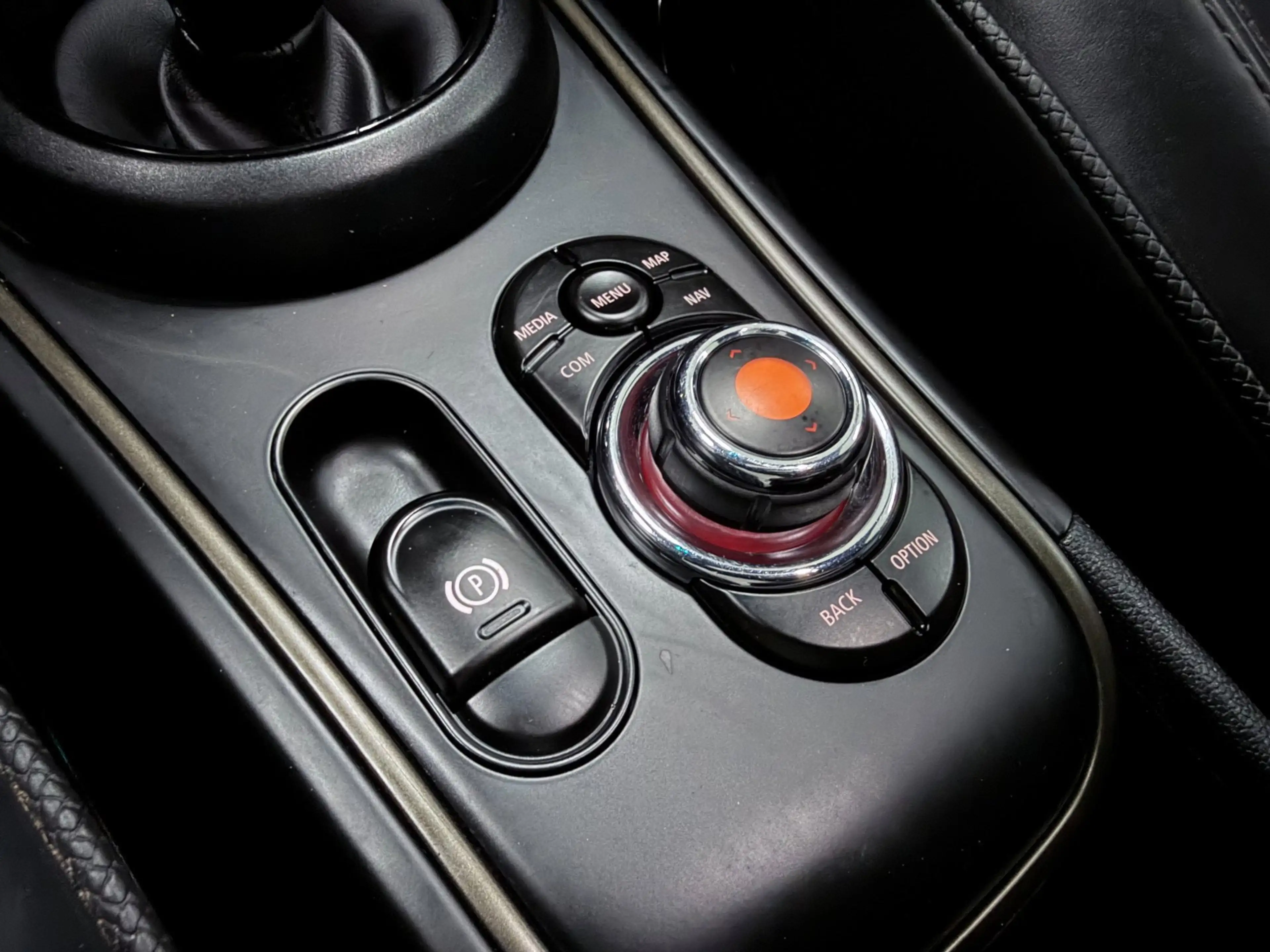 MINI Cooper Countryman 1.5 Chili PANO/LEDER/H-KARDON/NAVI/CAM/CARPLAY/ECC — photo 15