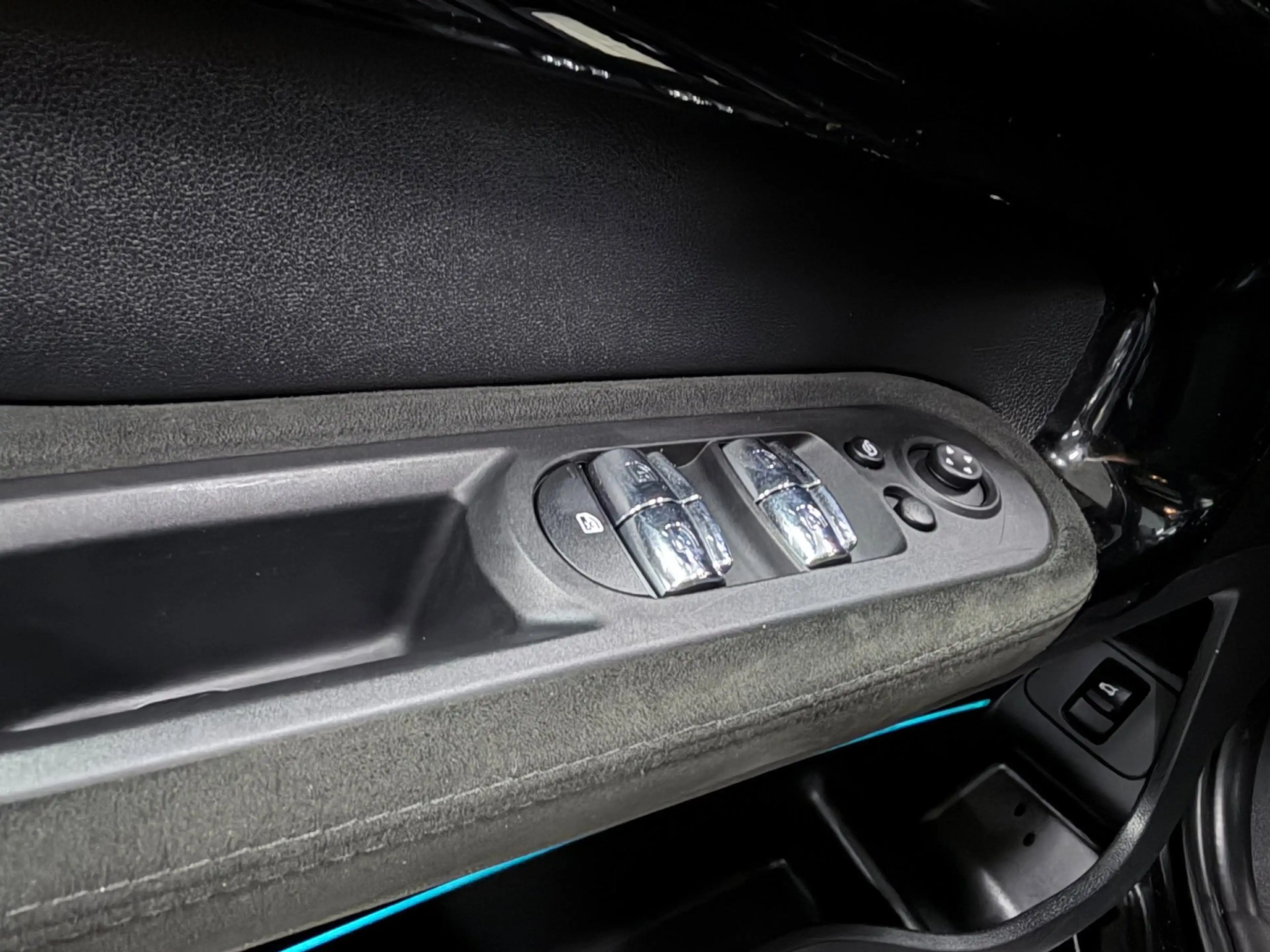 MINI Cooper Countryman 1.5 Chili PANO/LEDER/H-KARDON/NAVI/CAM/CARPLAY/ECC — photo 9