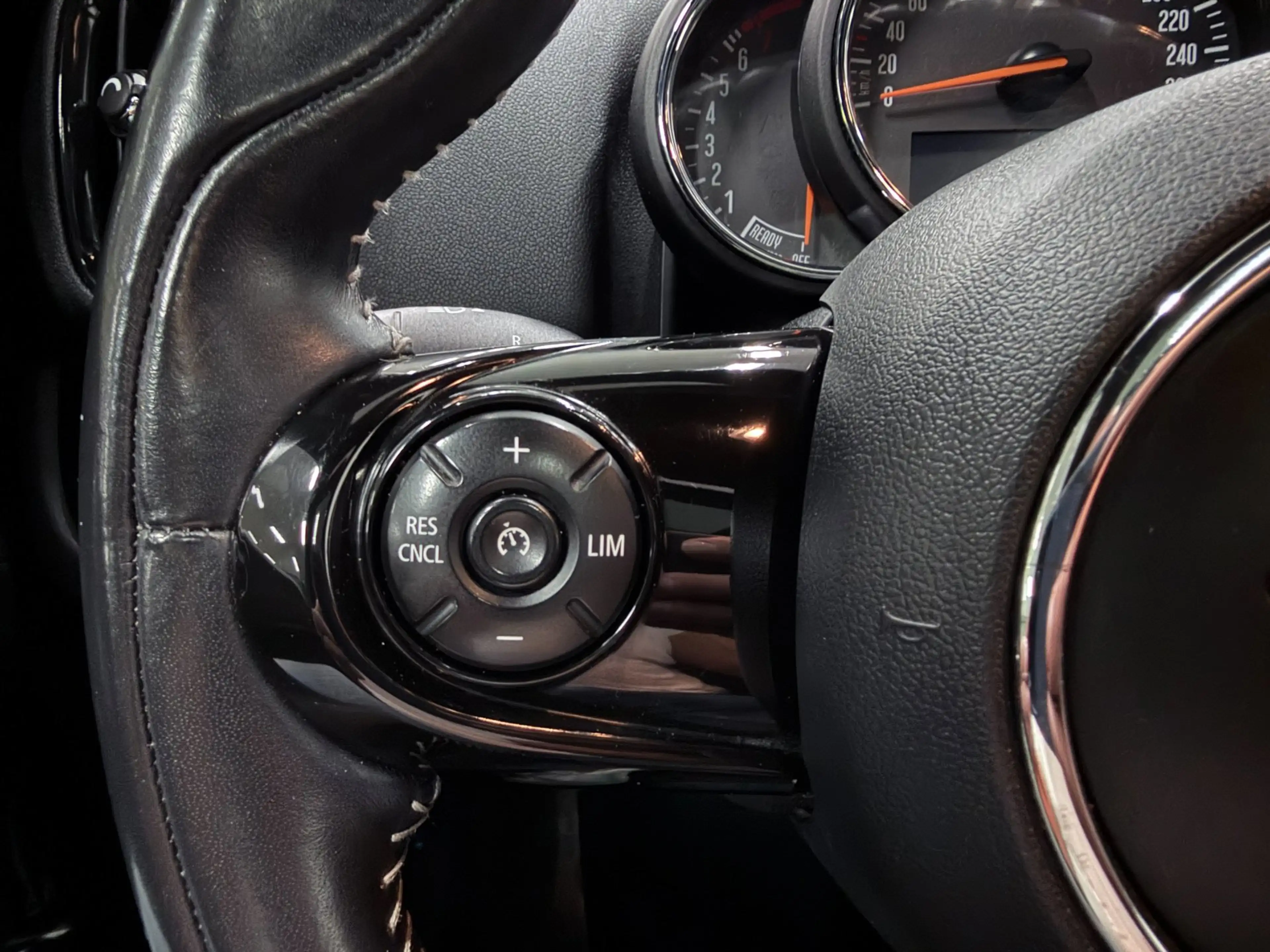 MINI Cooper Countryman 1.5 Chili PANO/LEDER/H-KARDON/NAVI/CAM/CARPLAY/ECC — photo 11