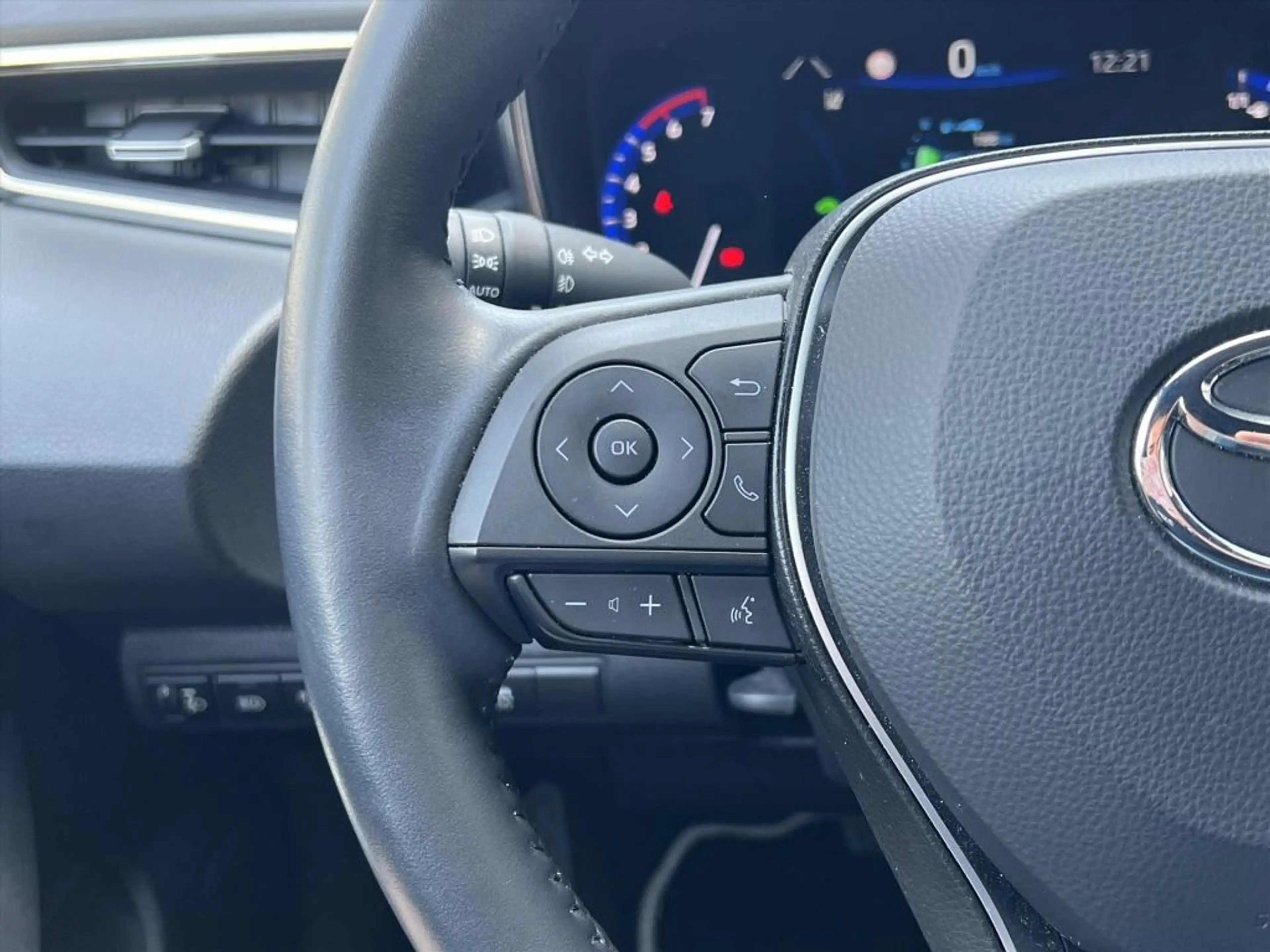 Toyota Corolla 1.8 Hybrid Style | Dodehoekherkenning, Parkeersens — photo 17