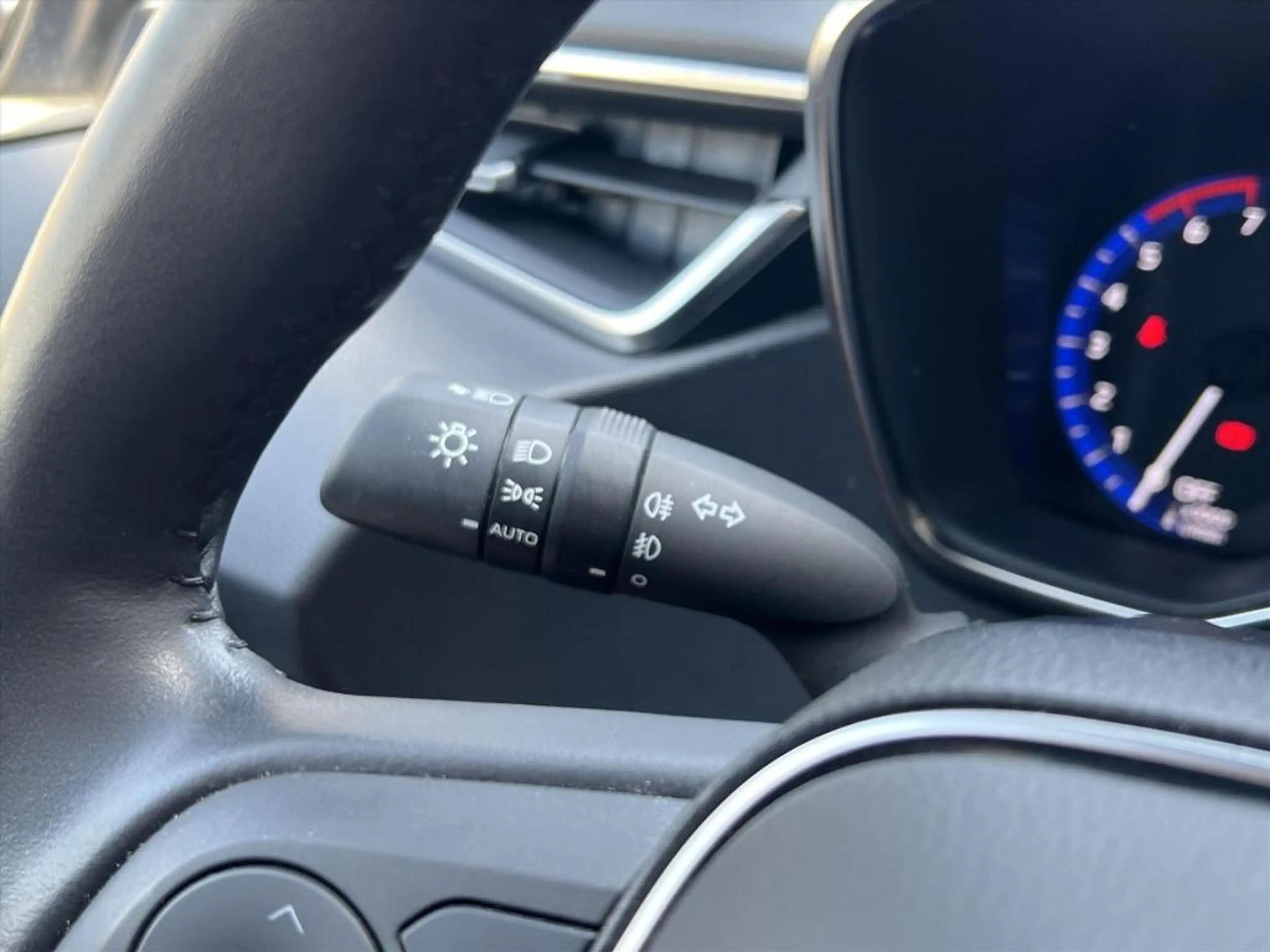 Toyota Corolla 1.8 Hybrid Style | Dodehoekherkenning, Parkeersens — photo 19