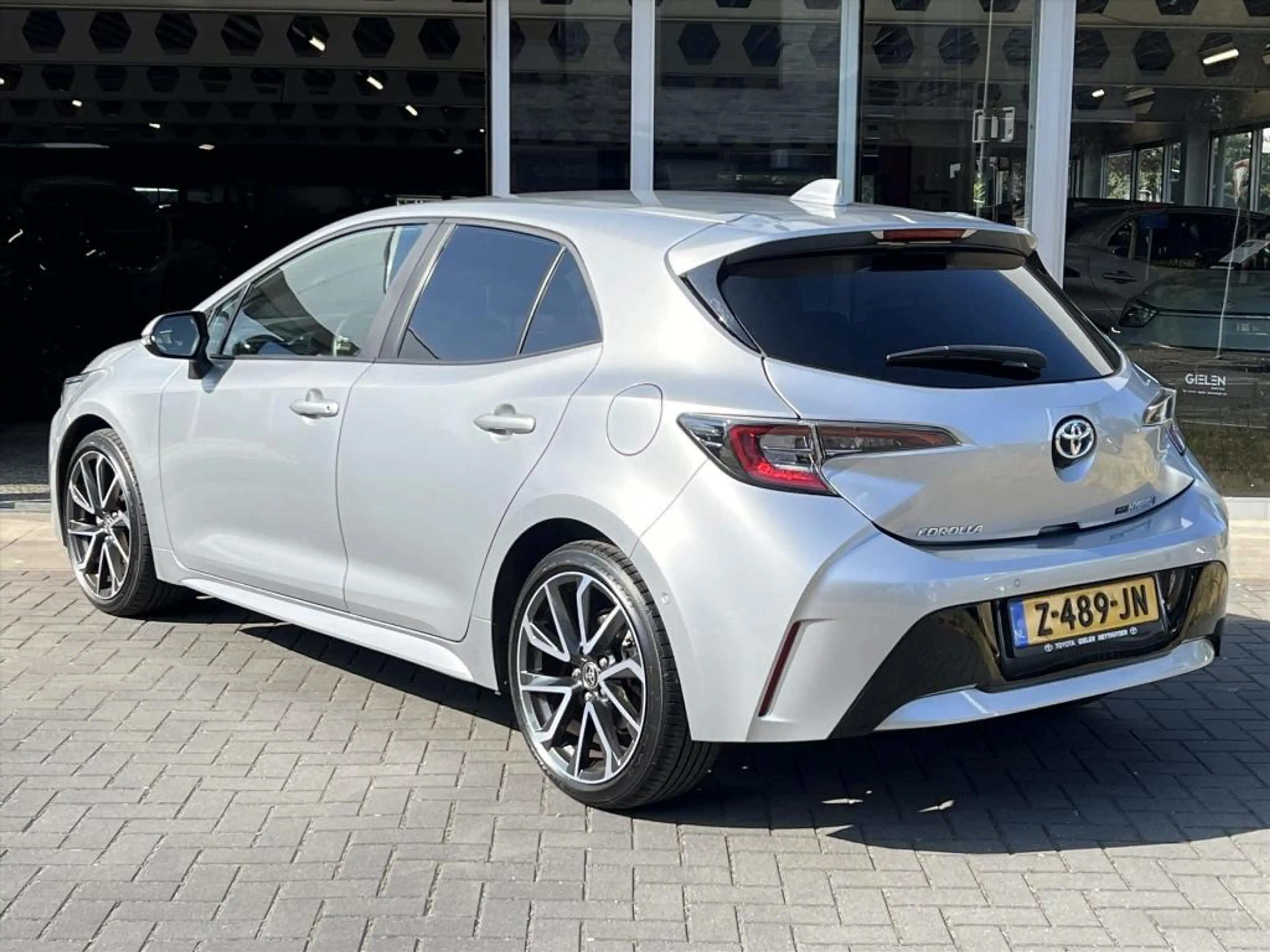 Toyota Corolla 1.8 Hybrid Style | Dodehoekherkenning, Parkeersens — photo 7