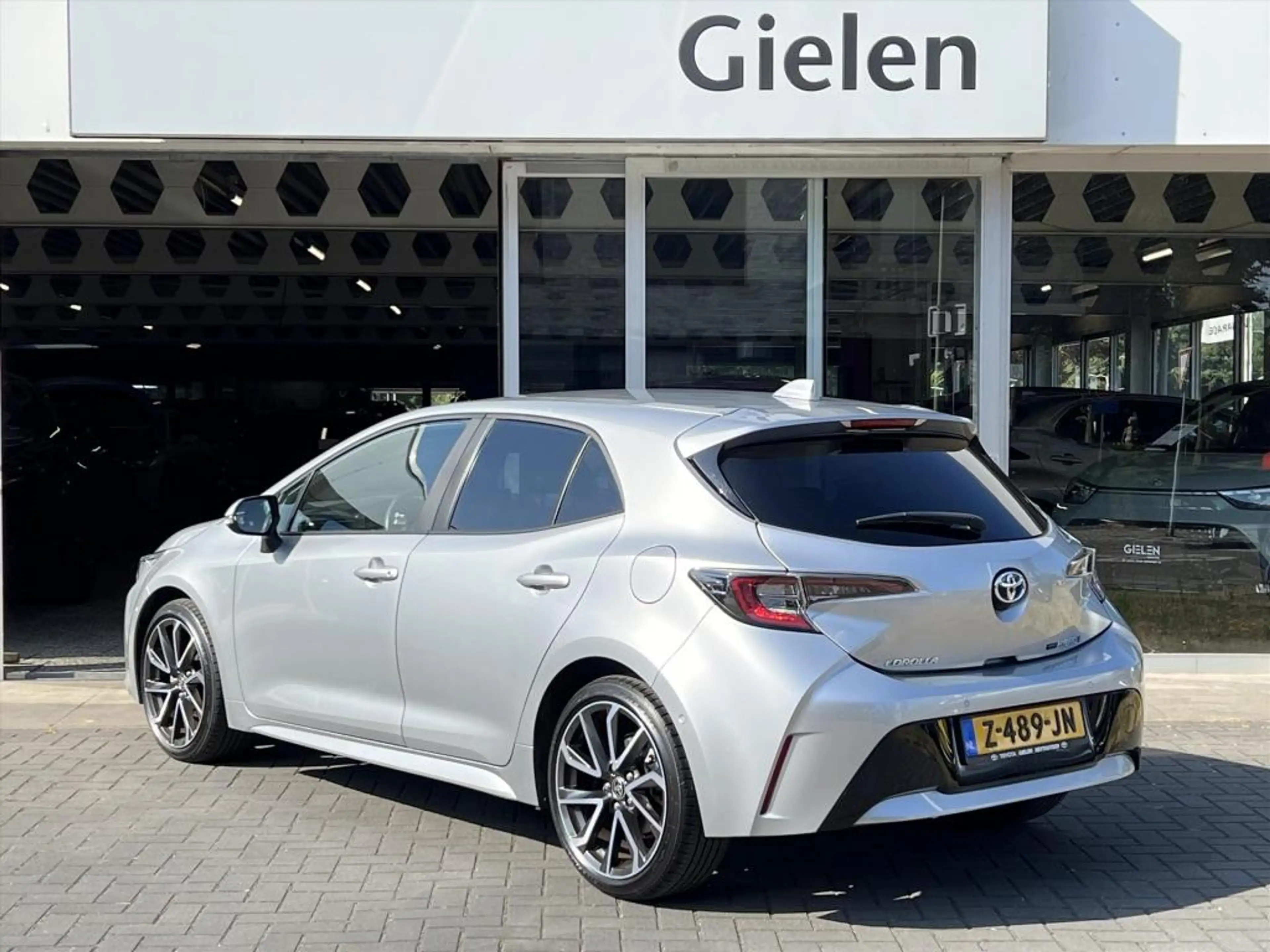 Toyota Corolla 1.8 Hybrid Style | Dodehoekherkenning, Parkeersens — photo 33