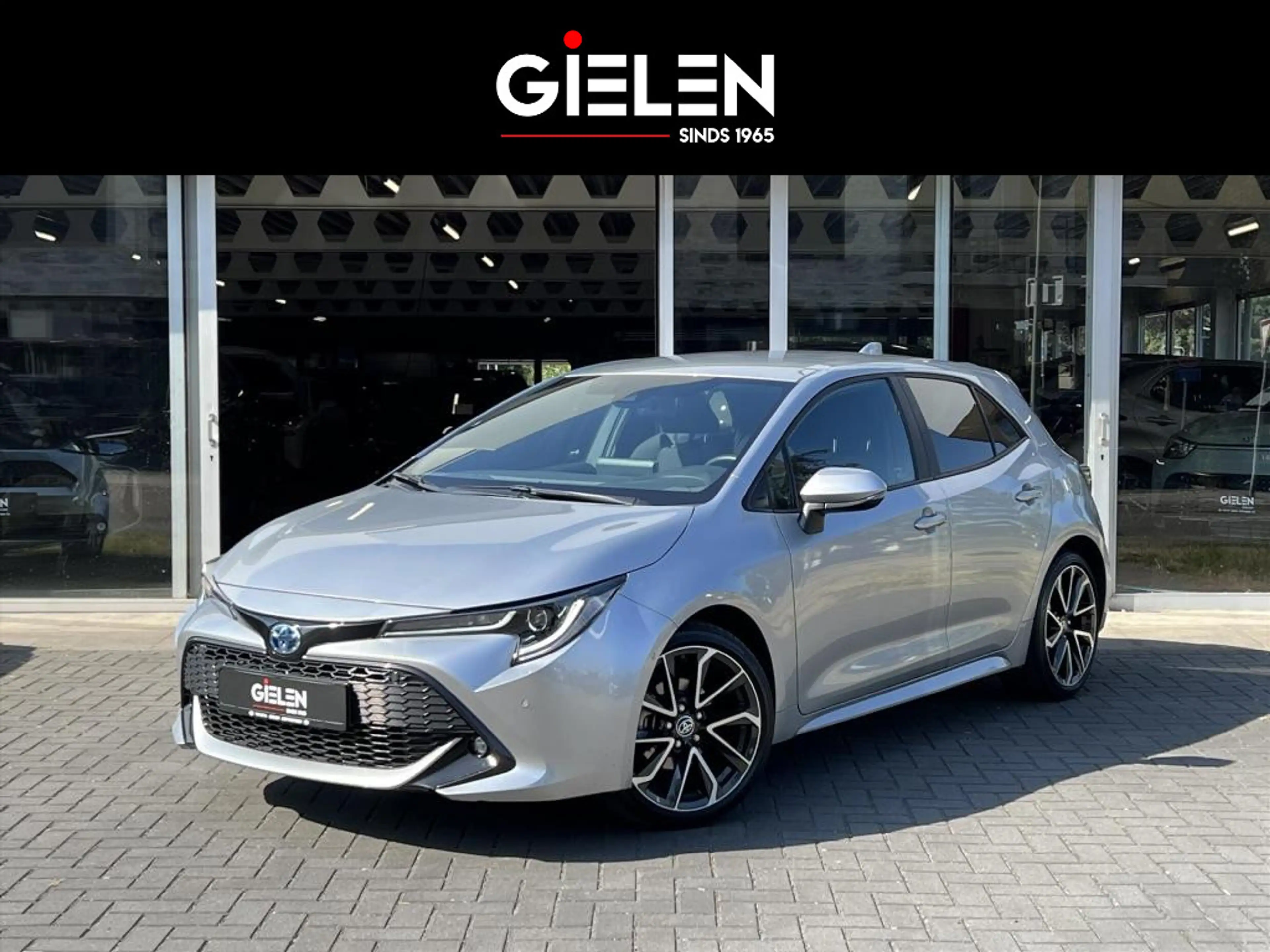 Toyota Corolla 1.8 Hybrid Style | Dodehoekherkenning, Parkeersens