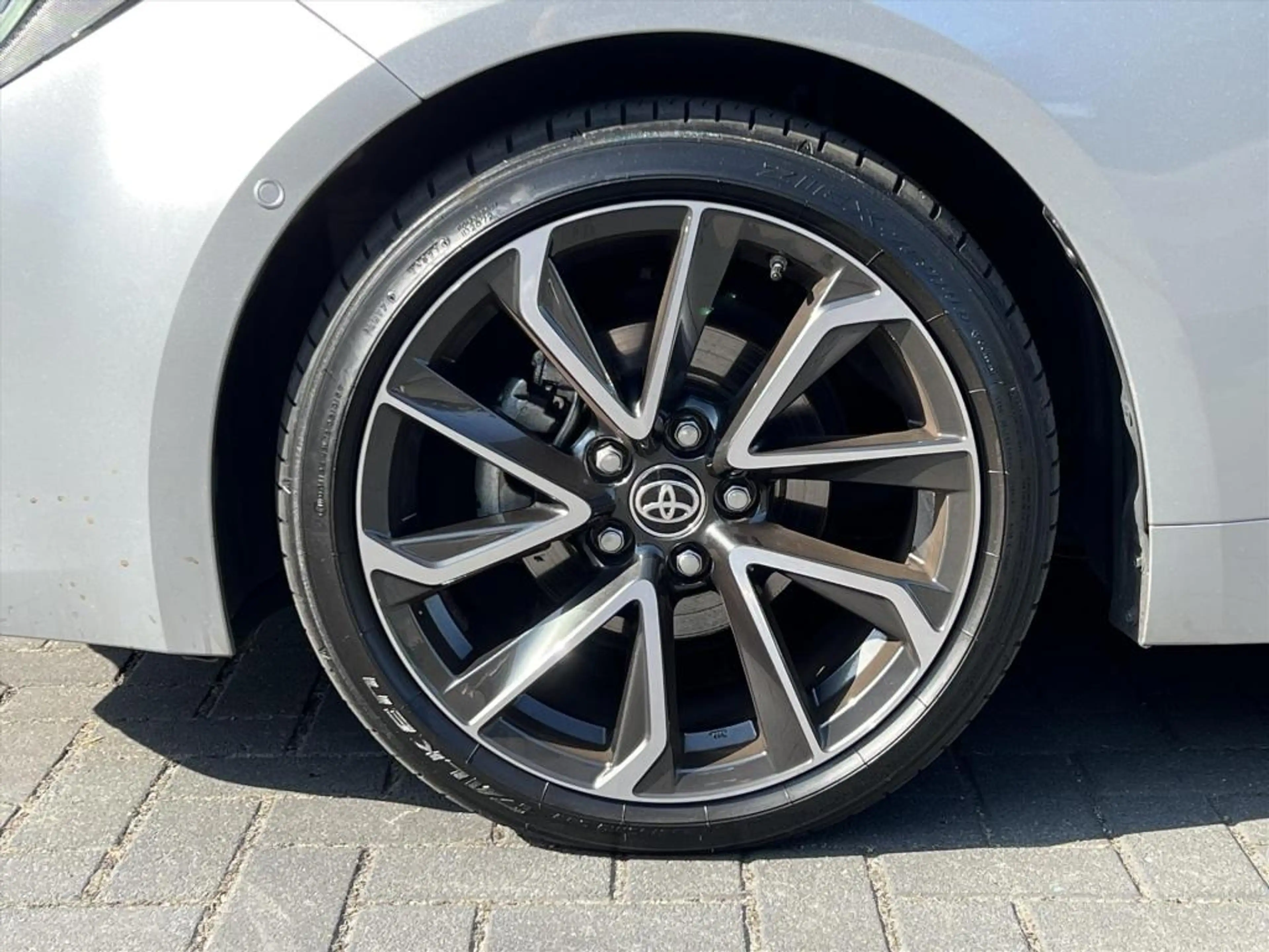 Toyota Corolla 1.8 Hybrid Style | Dodehoekherkenning, Parkeersens — photo 10