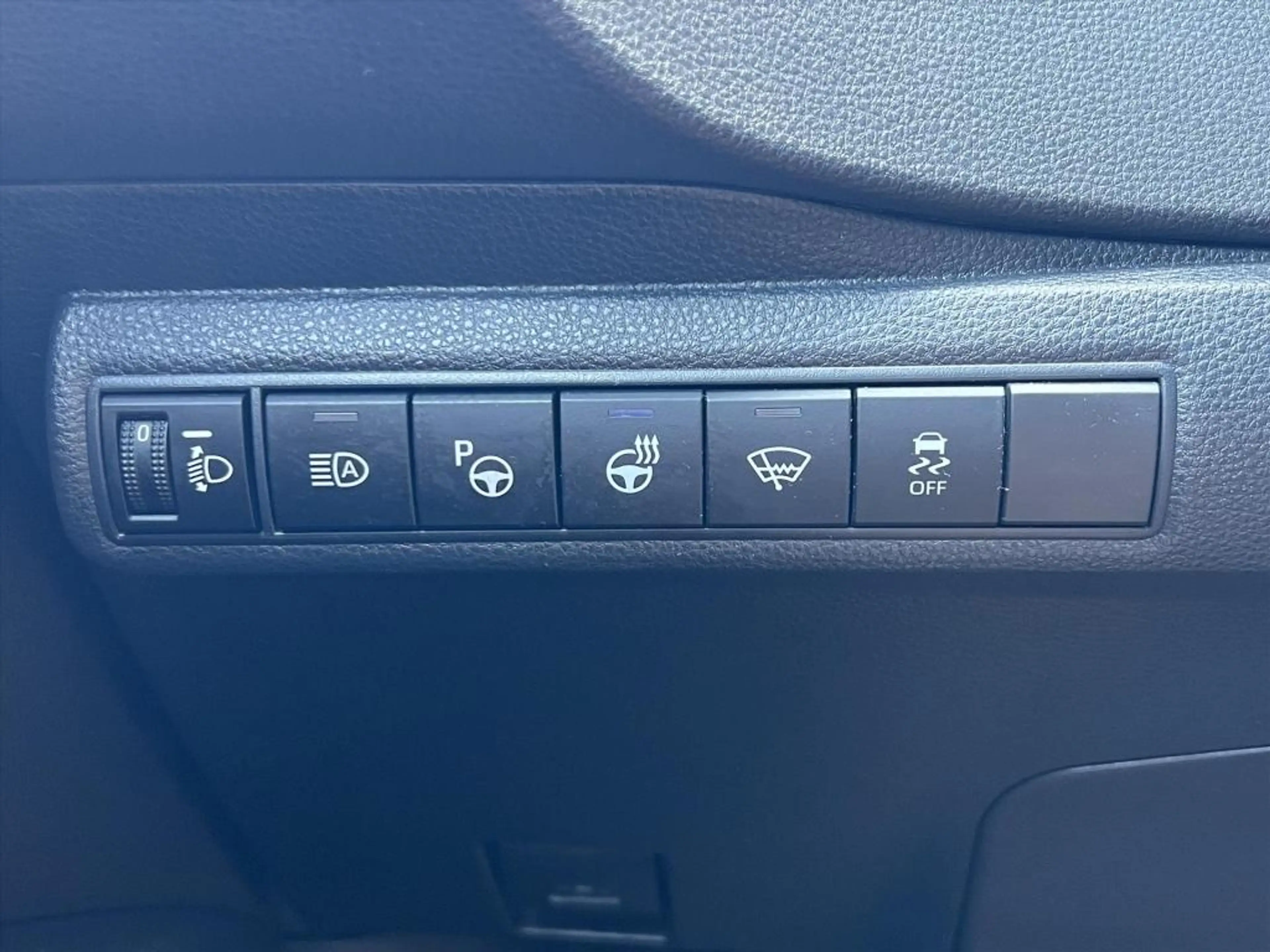 Toyota Corolla 1.8 Hybrid Style | Dodehoekherkenning, Parkeersens — photo 15