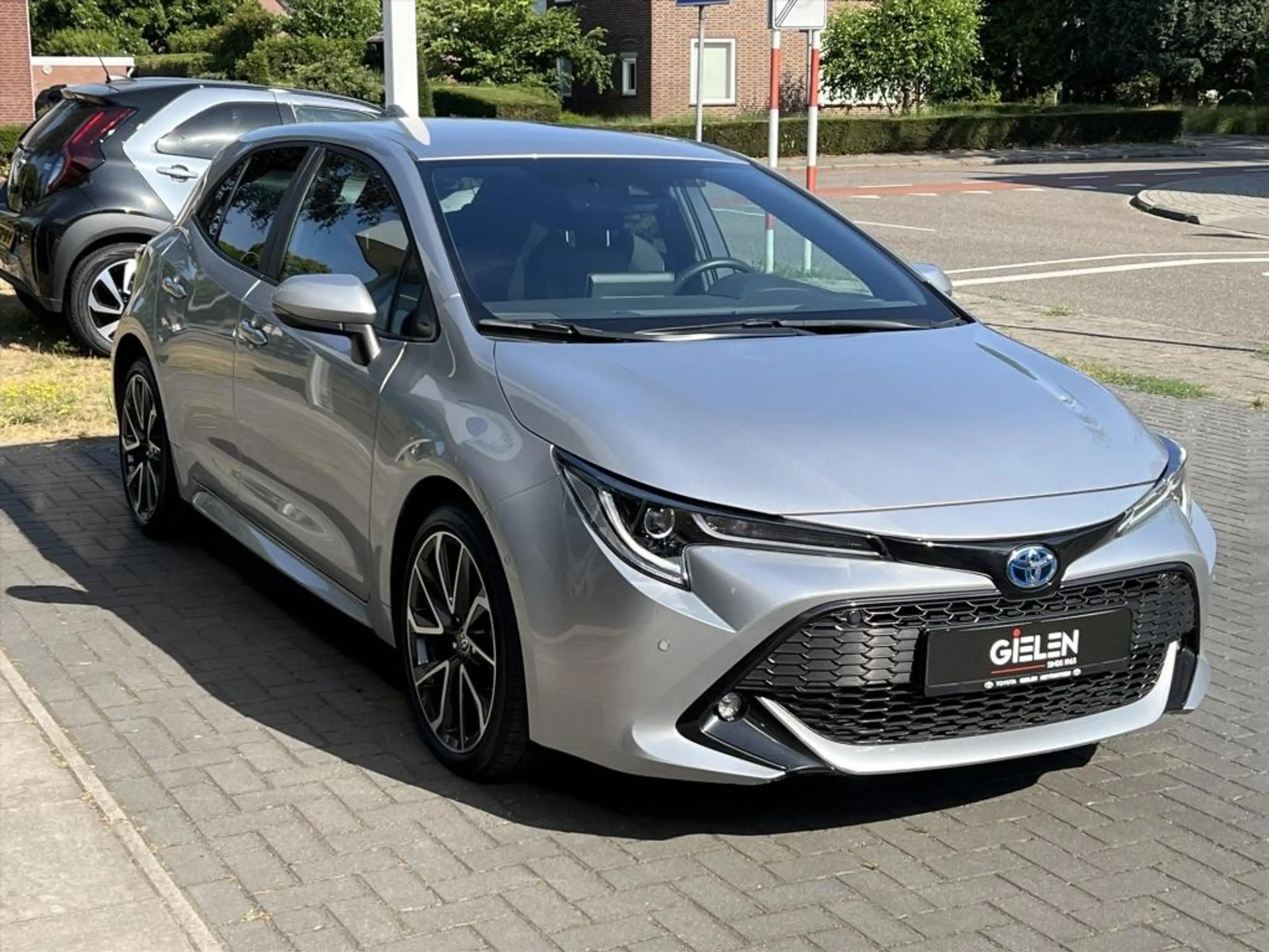 Toyota Corolla 1.8 Hybrid Style | Dodehoekherkenning, Parkeersens — photo 5