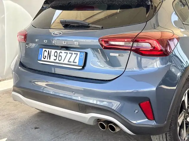 Ford Focus view 17