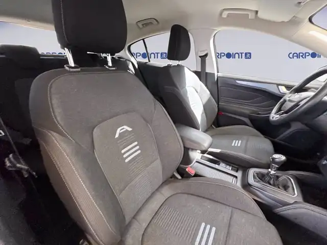 Ford Focus view 7