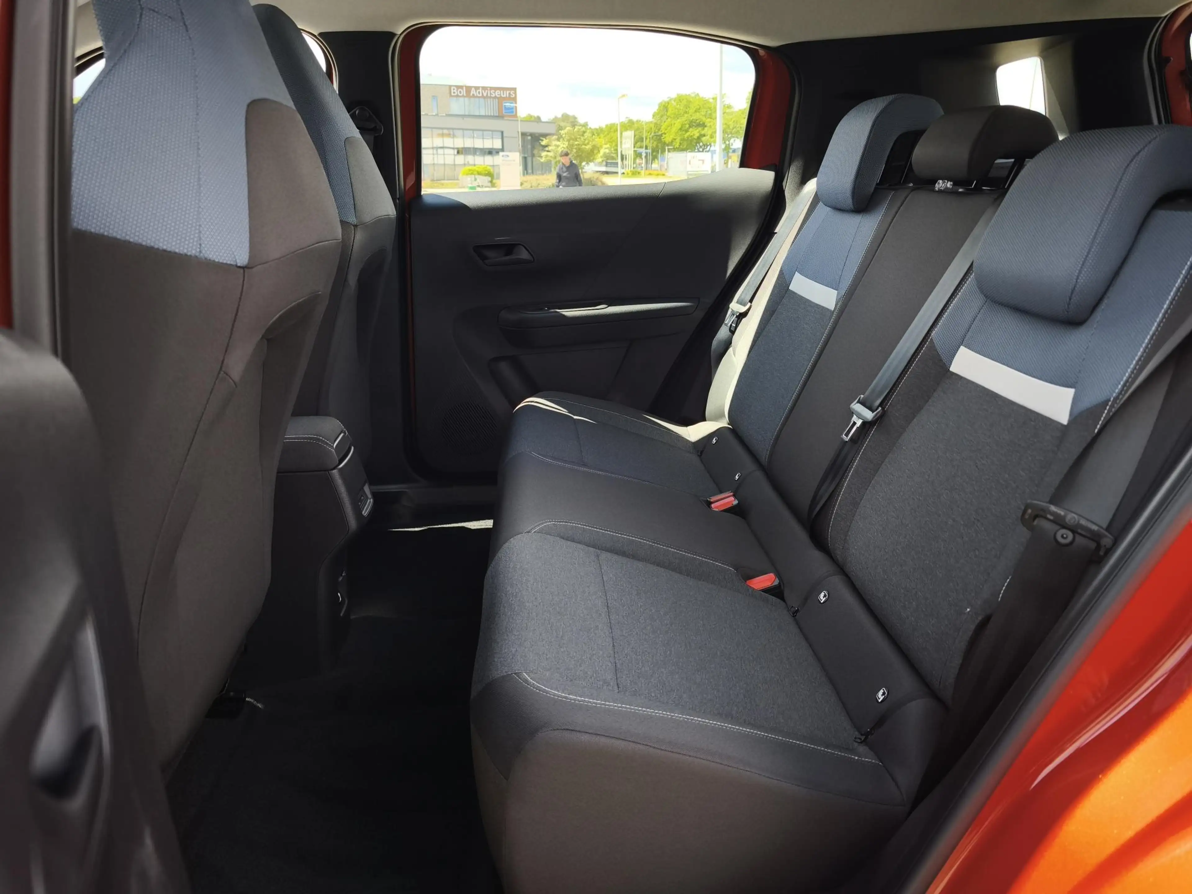 Opel Frontera Electric Edition 44 kWh Infotainment pakket | 3Fas — photo 9