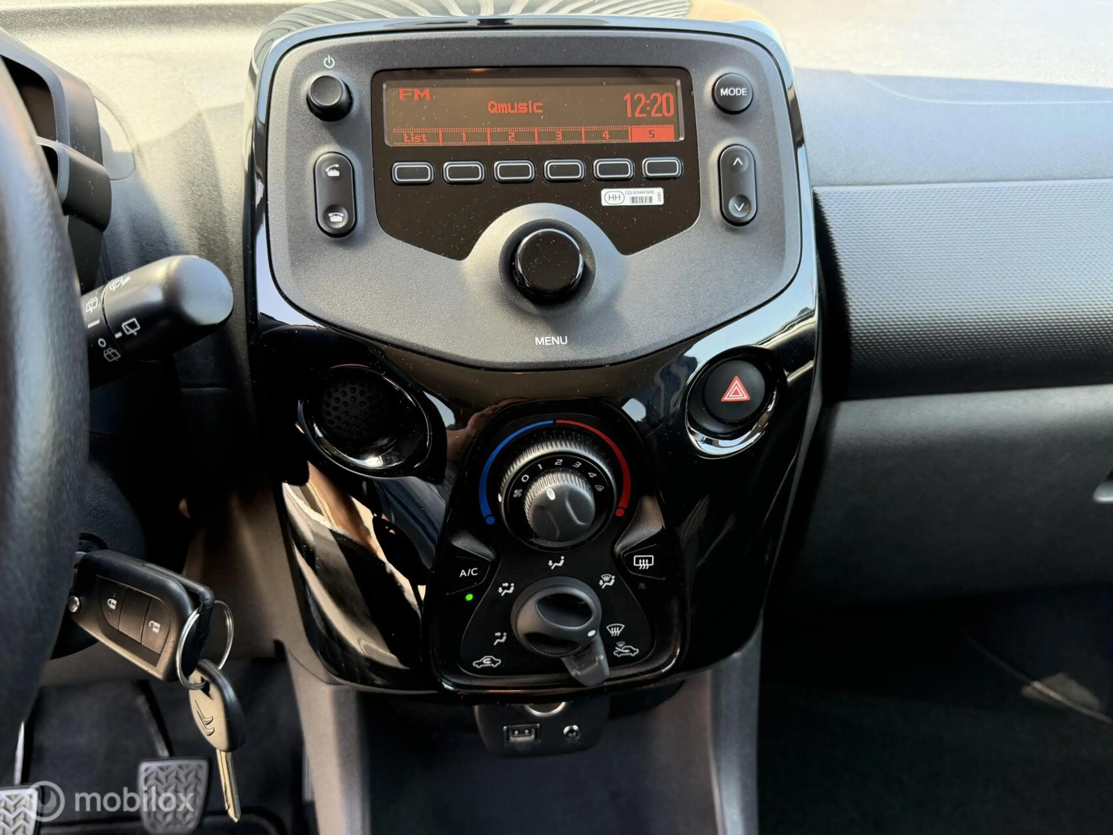 Citroen C1 1.0 VTi Feel — photo 12