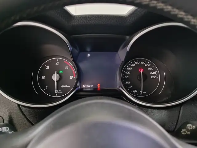 Alfa Romeo Stelvio view 6