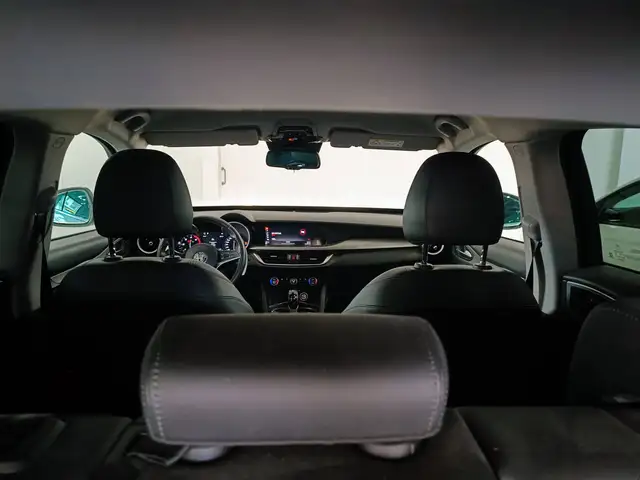Alfa Romeo Stelvio view 14