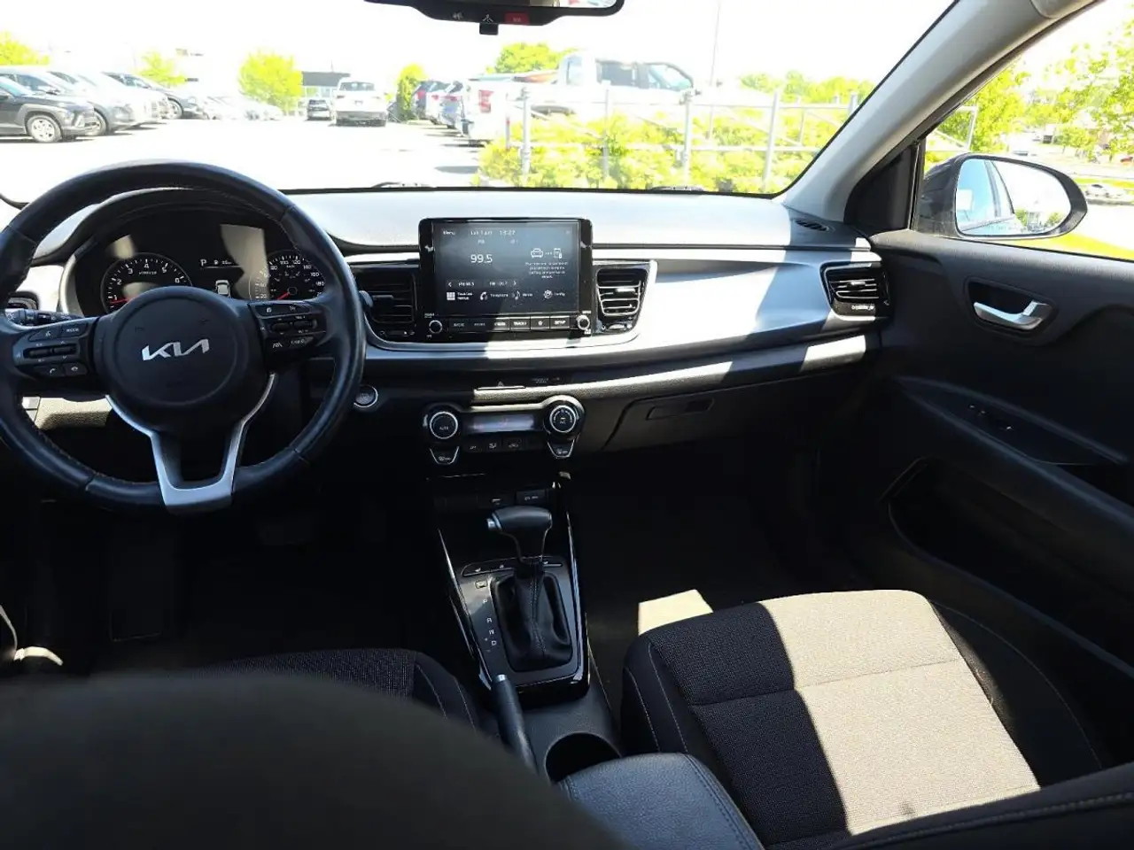 Kia Rio снимка Kia Rio