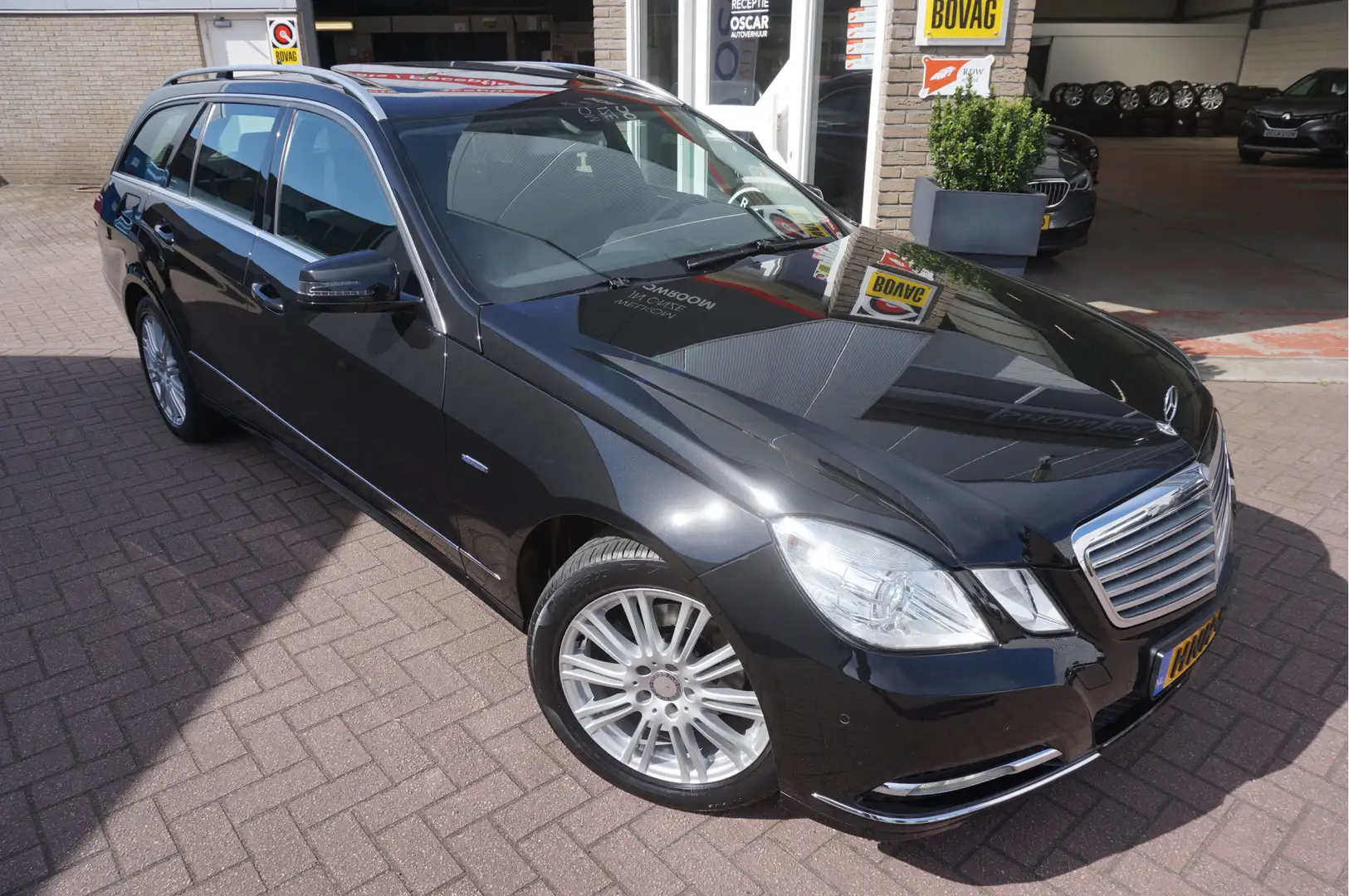 Mercedes-Benz E 200 Estate CGI Elegance Automaat Zwart - 1