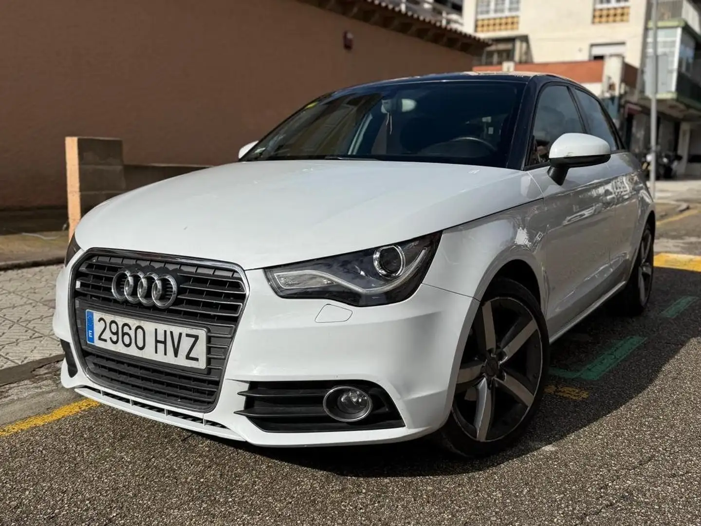 Audi A1 A1 Sportback 1.6TDI Attraction Attraction Blanco - 1