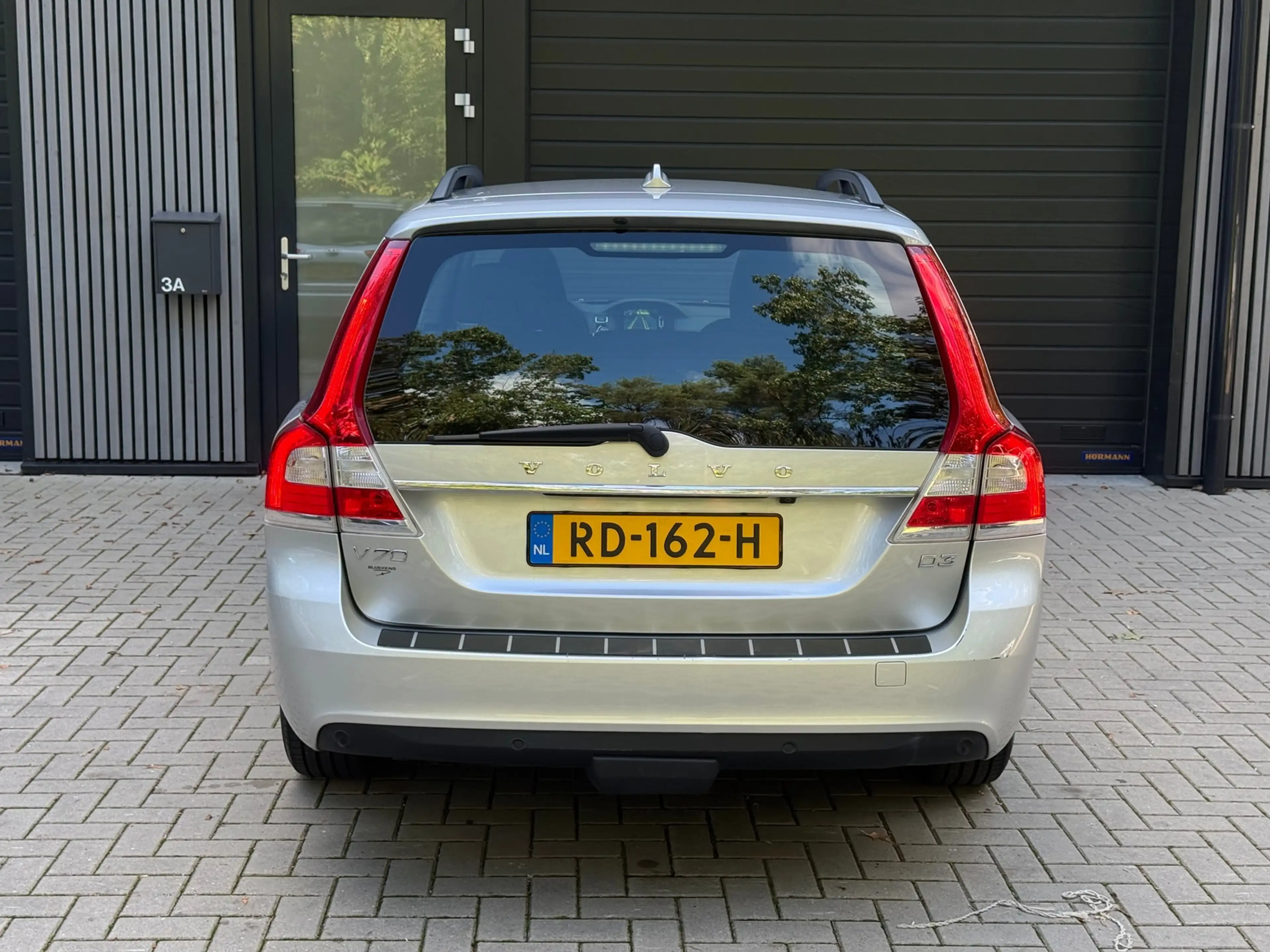 Volvo V70 2.0 D3 Classic Edition — photo 5