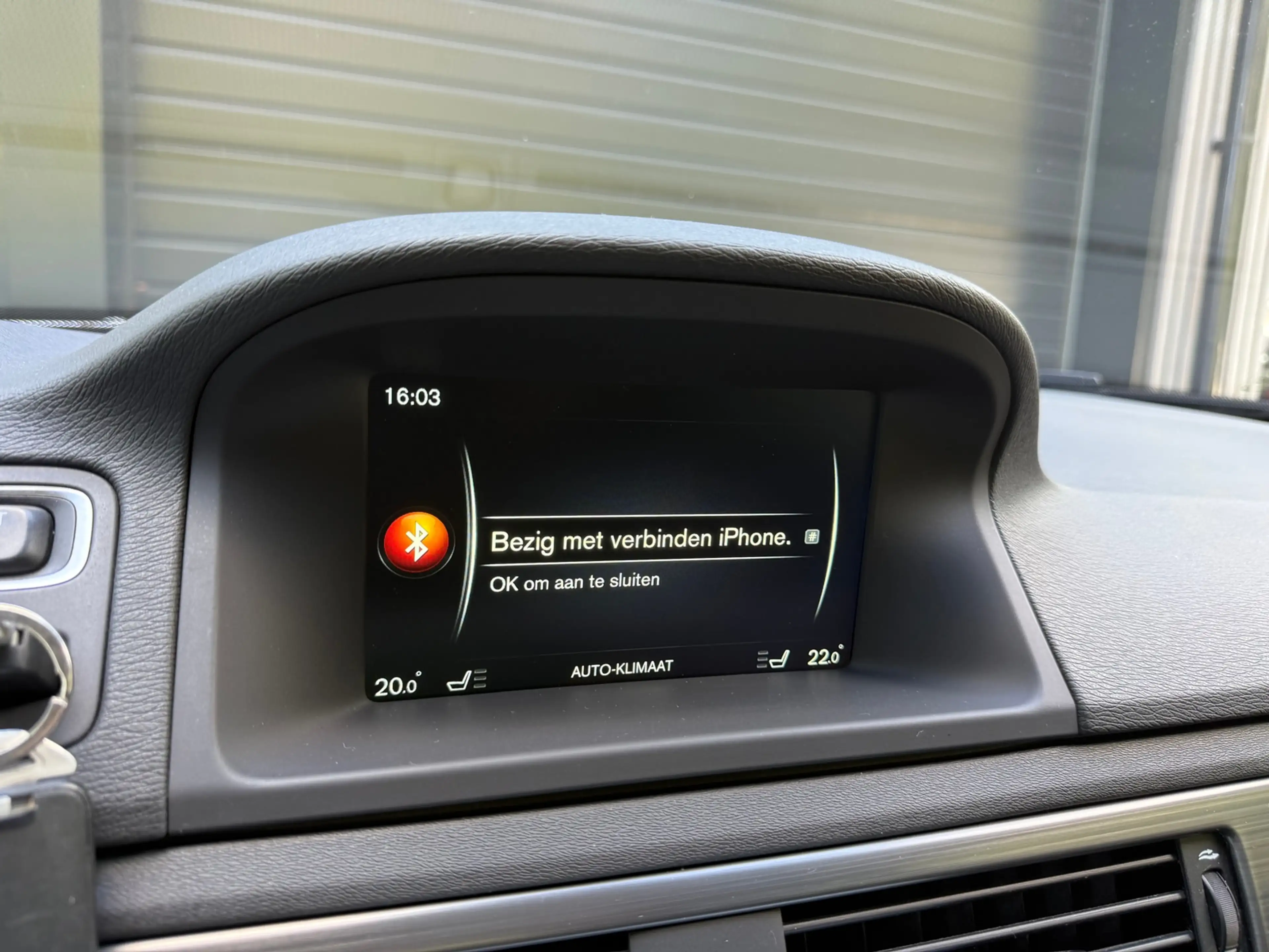 Volvo V70 2.0 D3 Classic Edition — photo 14