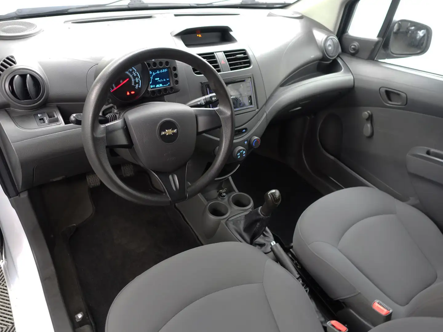 Chevrolet Spark 1.0 16V LT Sport- Striping / JVC Audio / Comfort I Білий - 2