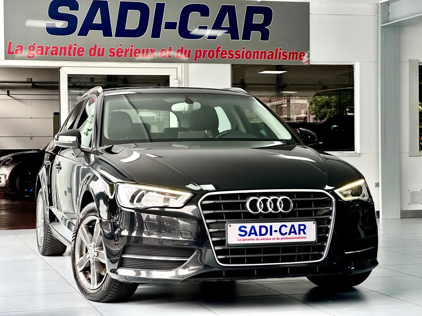 Audi A3 Sportback 1.6 TDi 105cv - S TRONIC Nero - 1