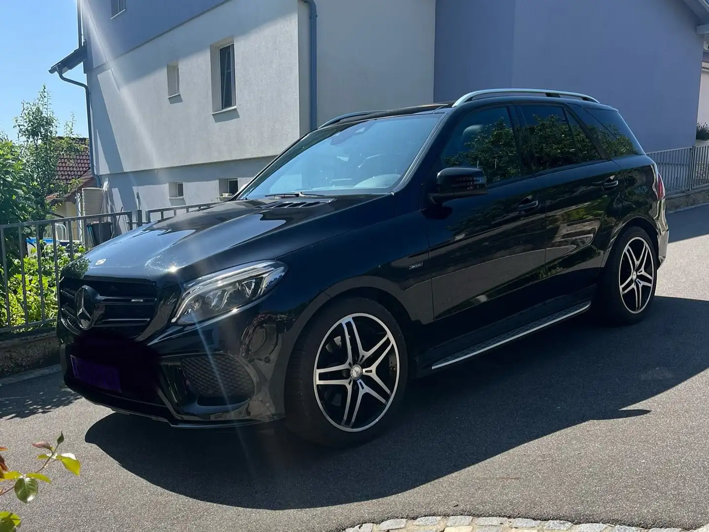 Mercedes-Benz GLE 350 GLE 350 d 4Matic Aut. AMG line Schwarz - 1