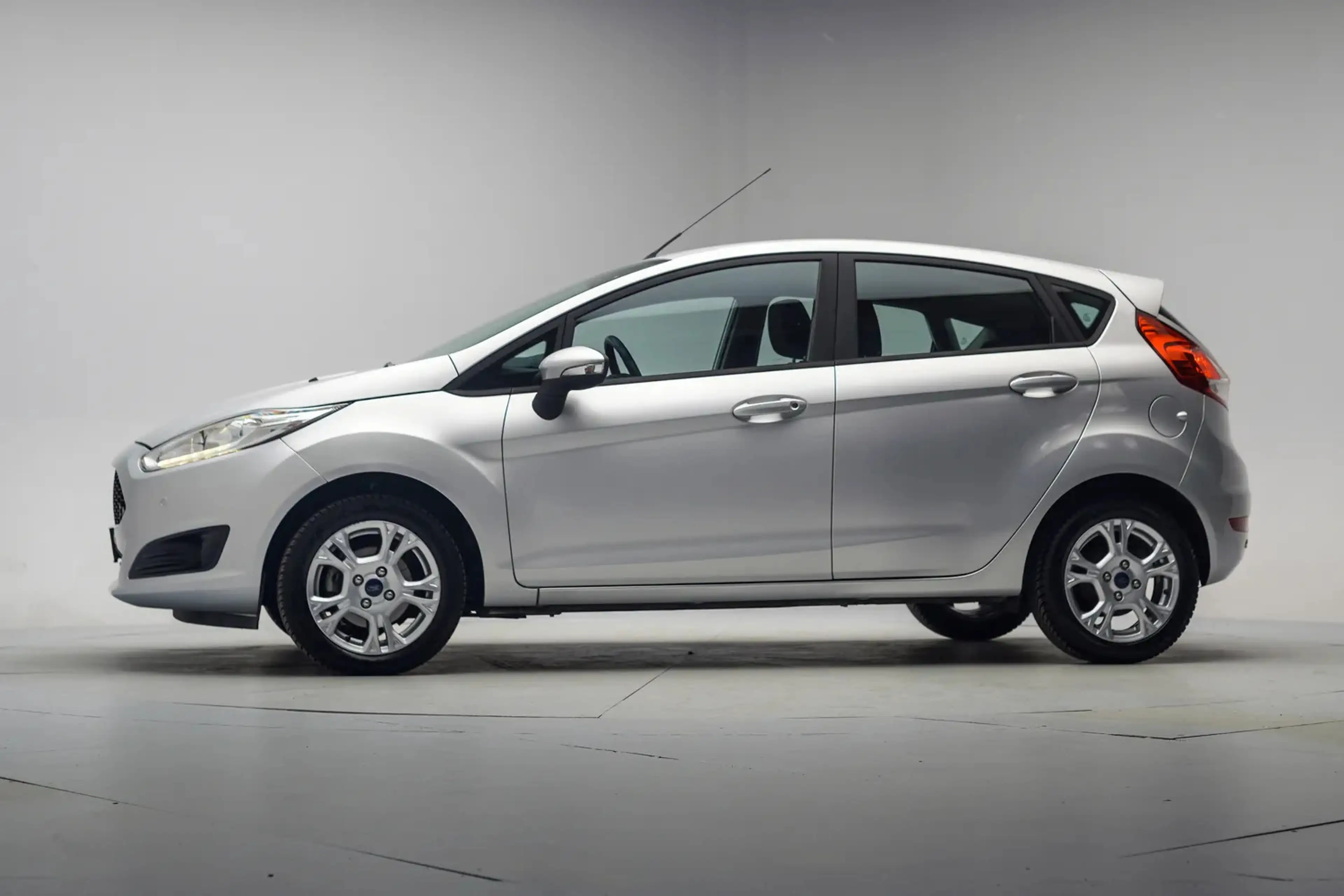 Ford Fiesta 1.0 Style Ultimate [ Navi Cruise control Airco ] — photo 2