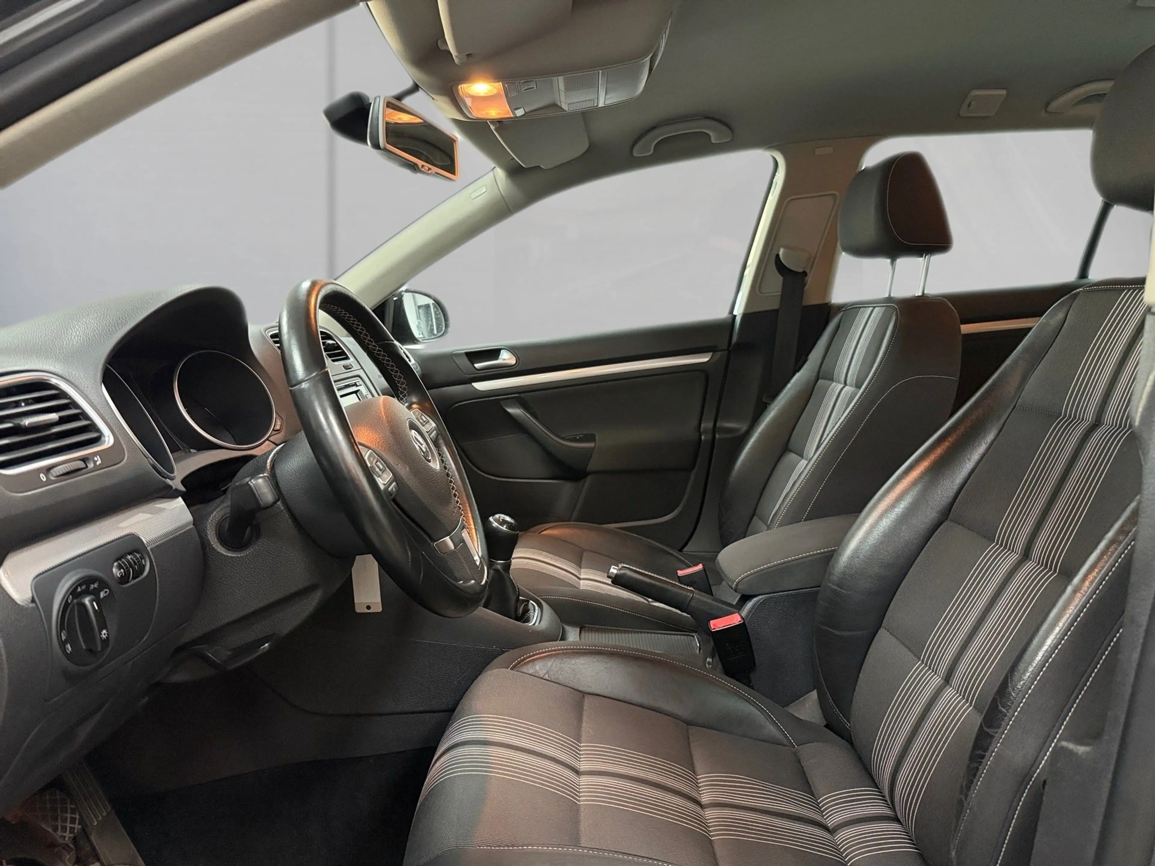 Volkswagen Golf VI Variant 1.4 TSI Match*SHZ*PDC*BMT* — photo 8