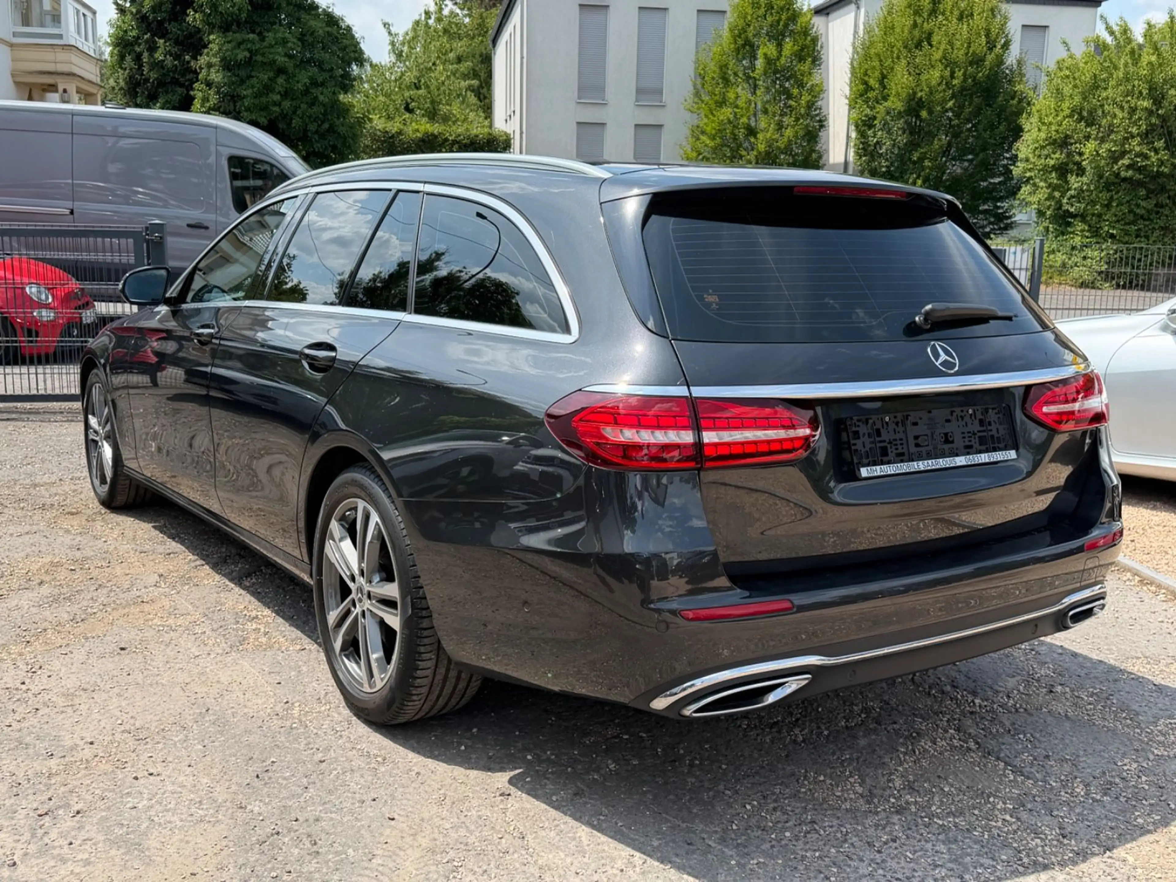 Mercedes-Benz E 400 E T-Modell E 400 d 4Matic — photo 4