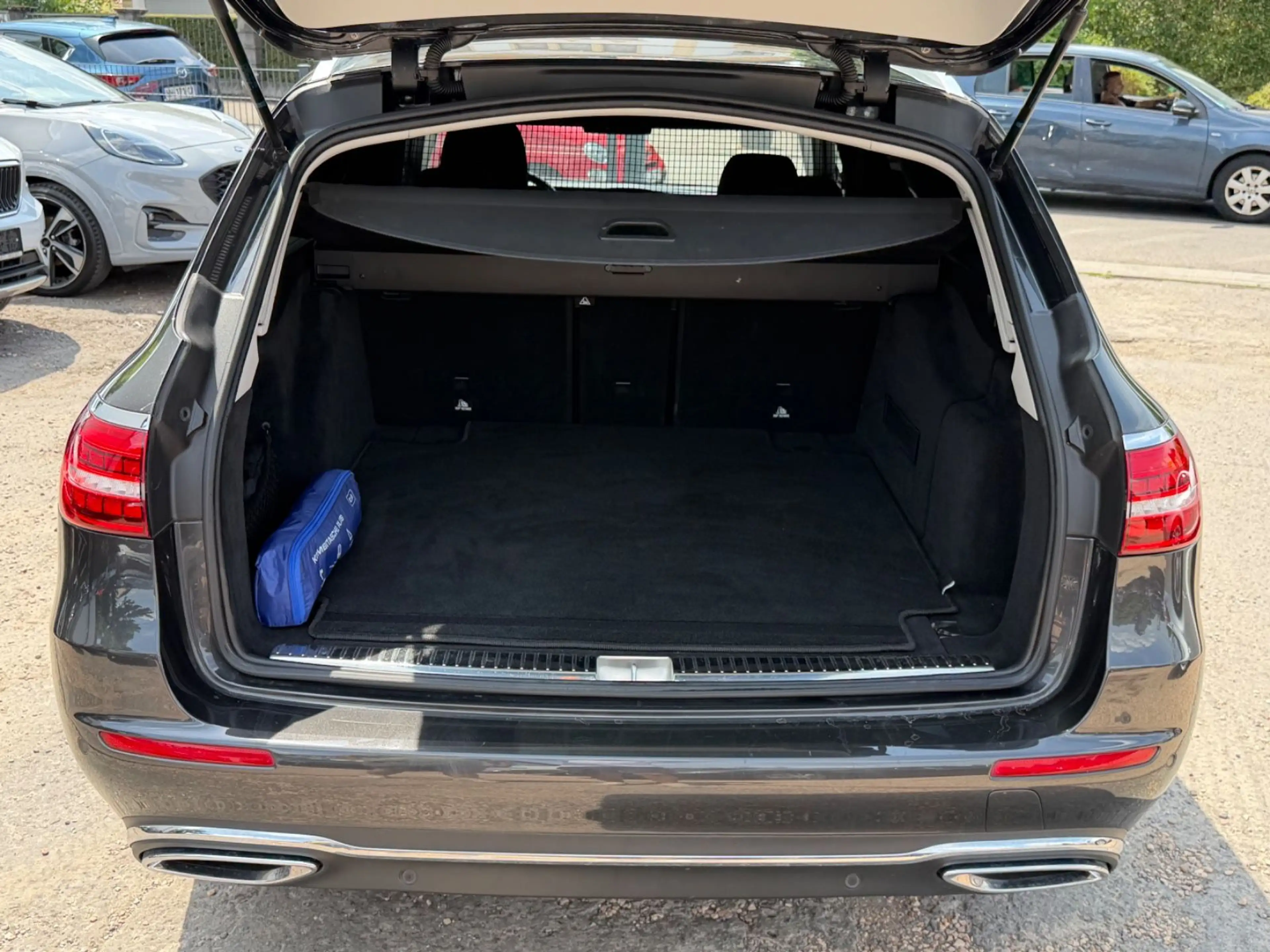 Mercedes-Benz E 400 E T-Modell E 400 d 4Matic — photo 15