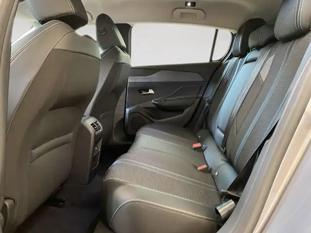 Peugeot 308 view 8