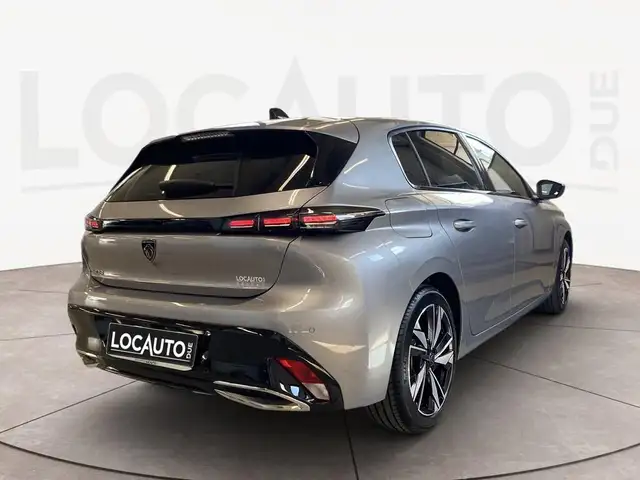 Peugeot 308 view 4