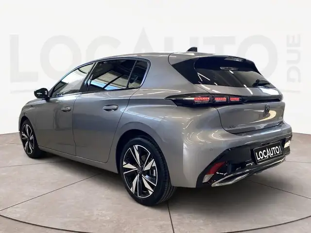 Peugeot 308 view 5