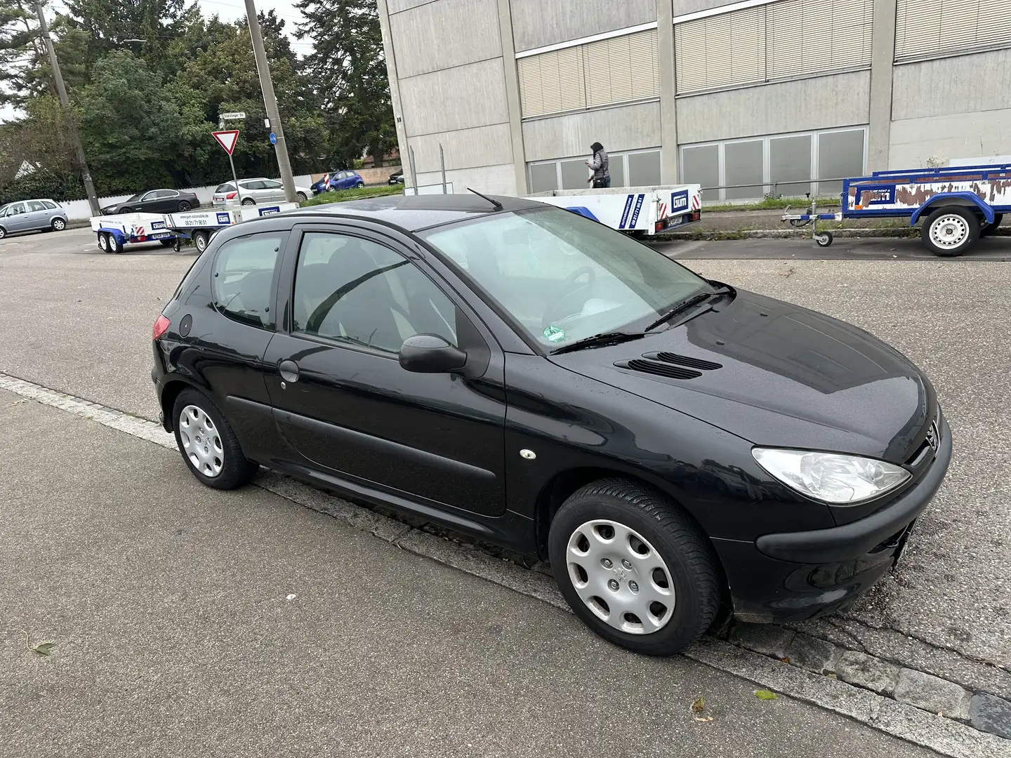 Peugeot 206 Petit Filou Schwarz - 2