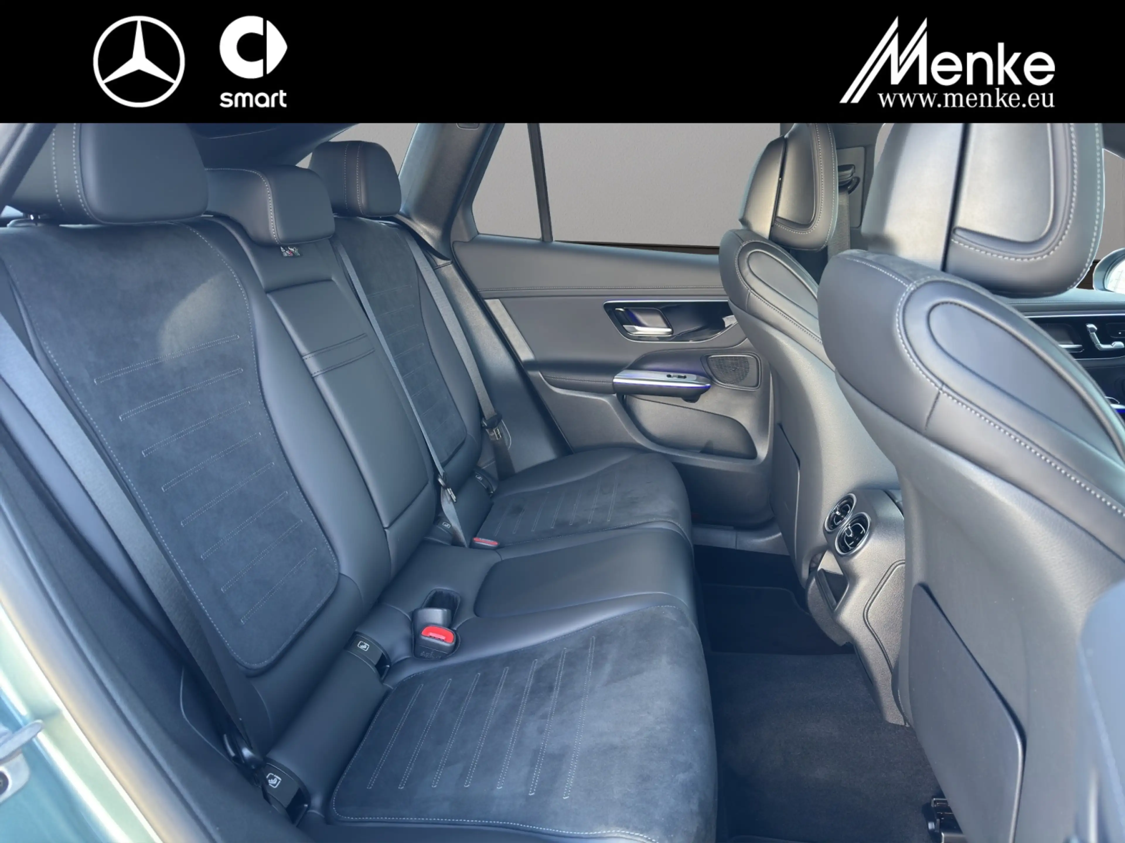 Mercedes-Benz GLC 300 d 4M AMG+Night+Premium+Digi+360+AHK+Dist — photo 10