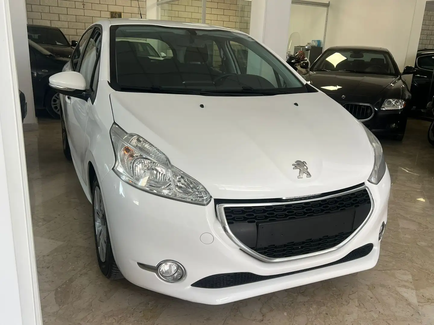 Peugeot 208 208 5p 1.6 e-hdi 8v Active s Blanc - 2