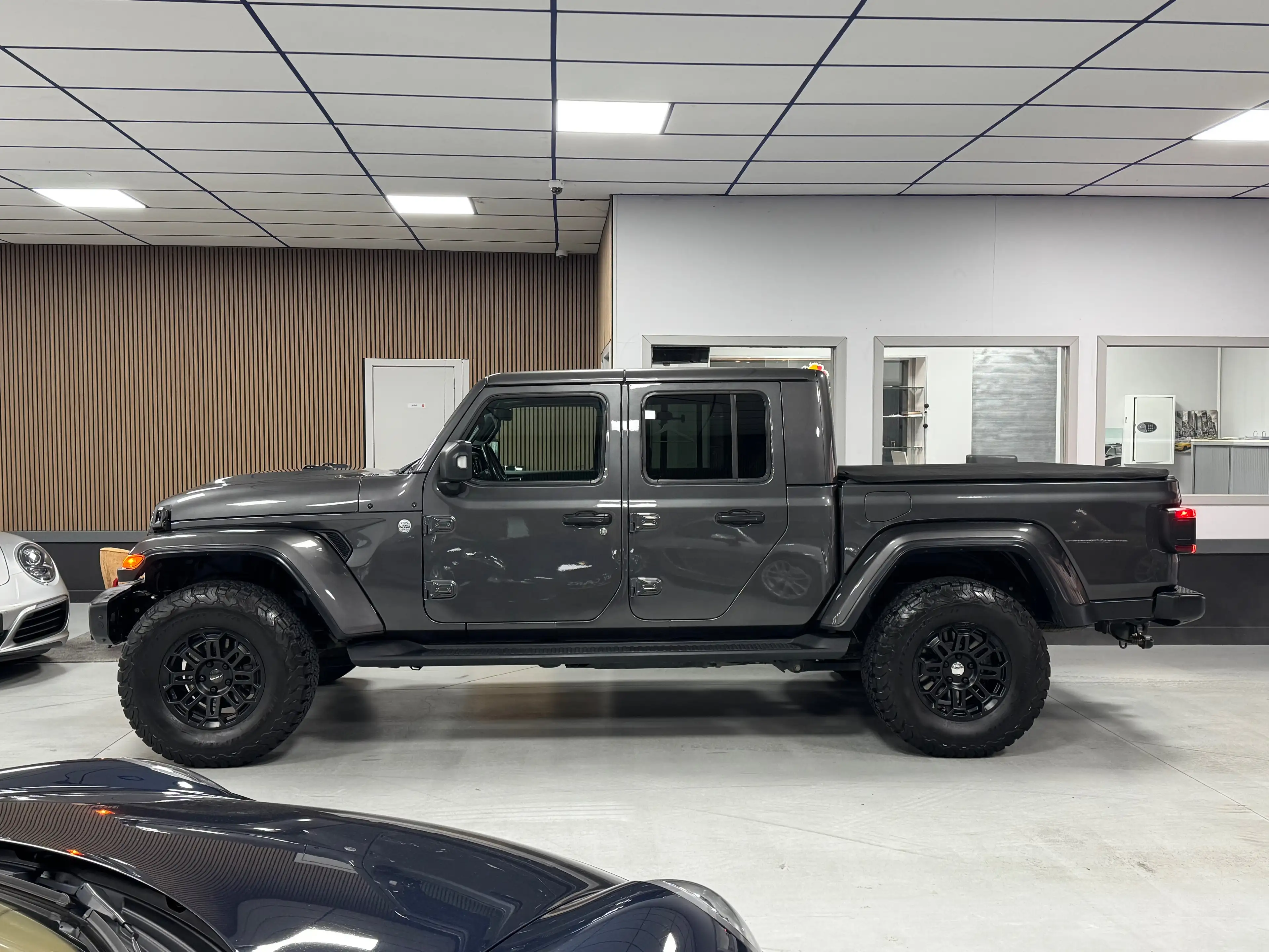 Jeep Gladiator 3.0 Tdi 4WD Overland Utilitaire 5 Places Full Opt. — photo 12