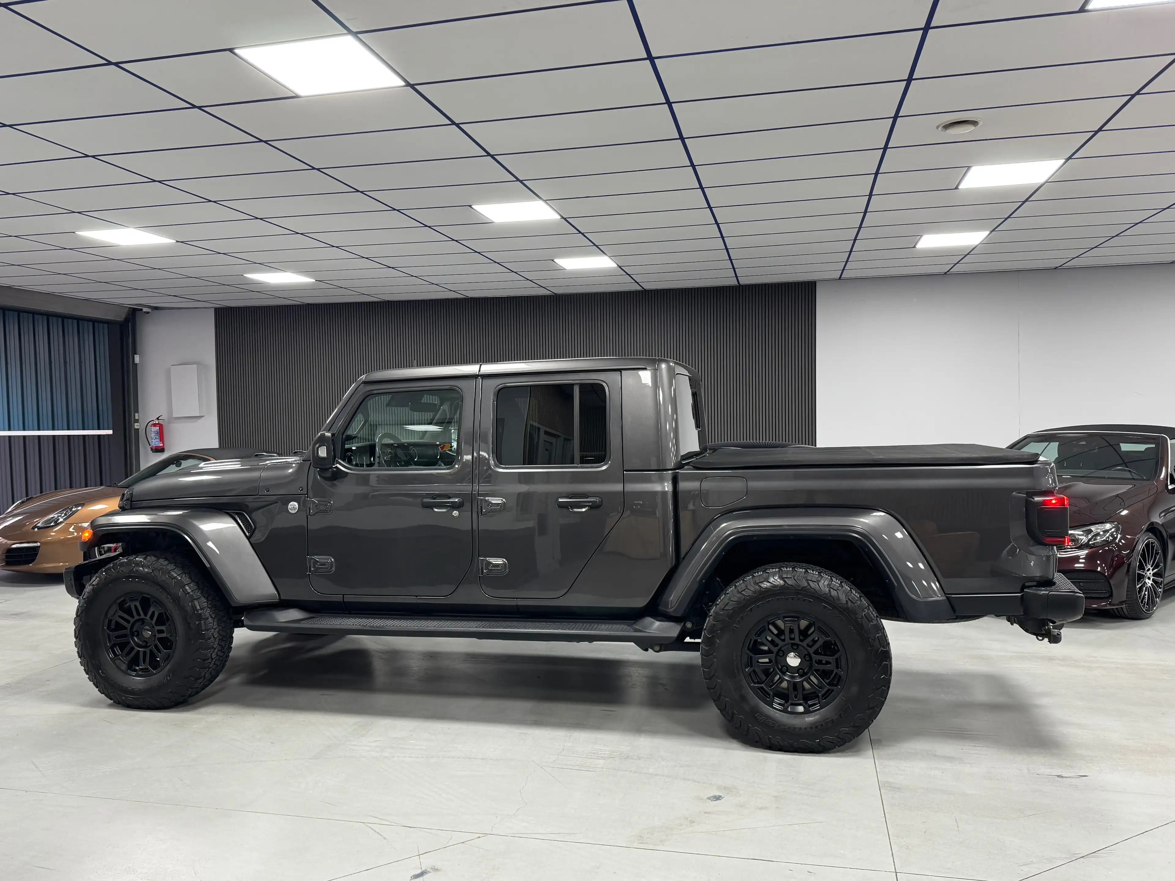 Jeep Gladiator 3.0 Tdi 4WD Overland Utilitaire 5 Places Full Opt. — photo 7