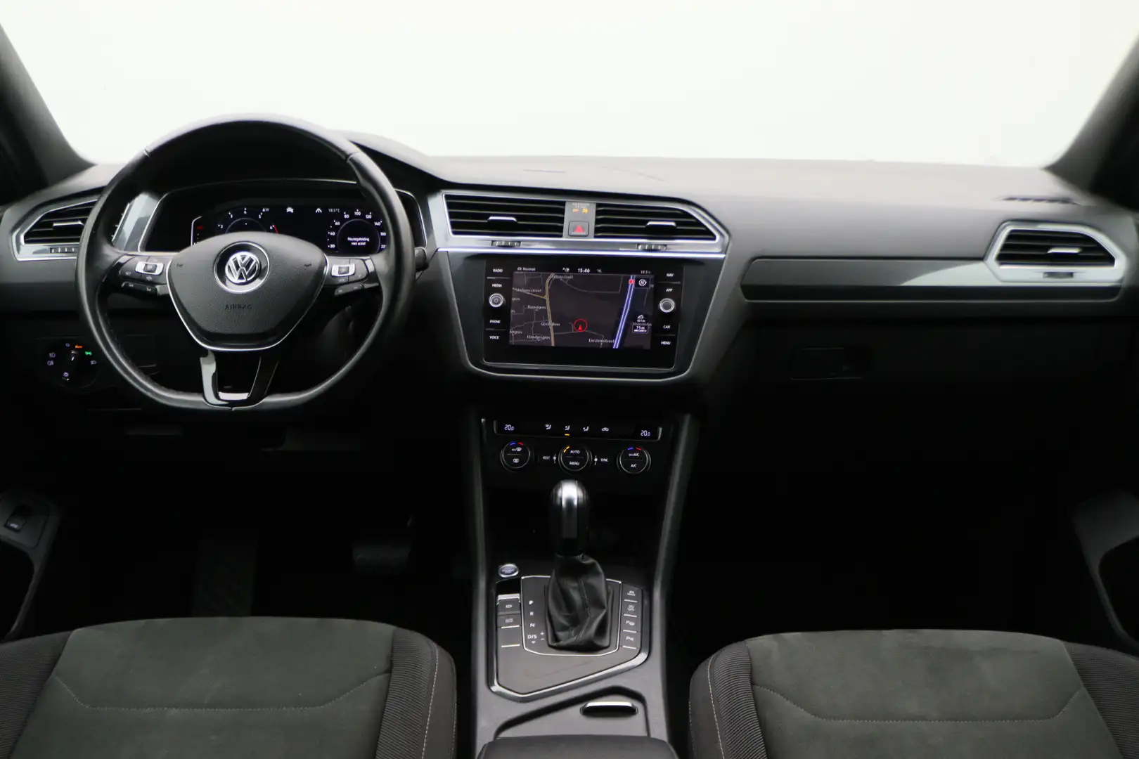 Volkswagen Tiguan Allspace 1.5 TSI DSG Highline Business R Virtual Cockpit, A Grijs - 2