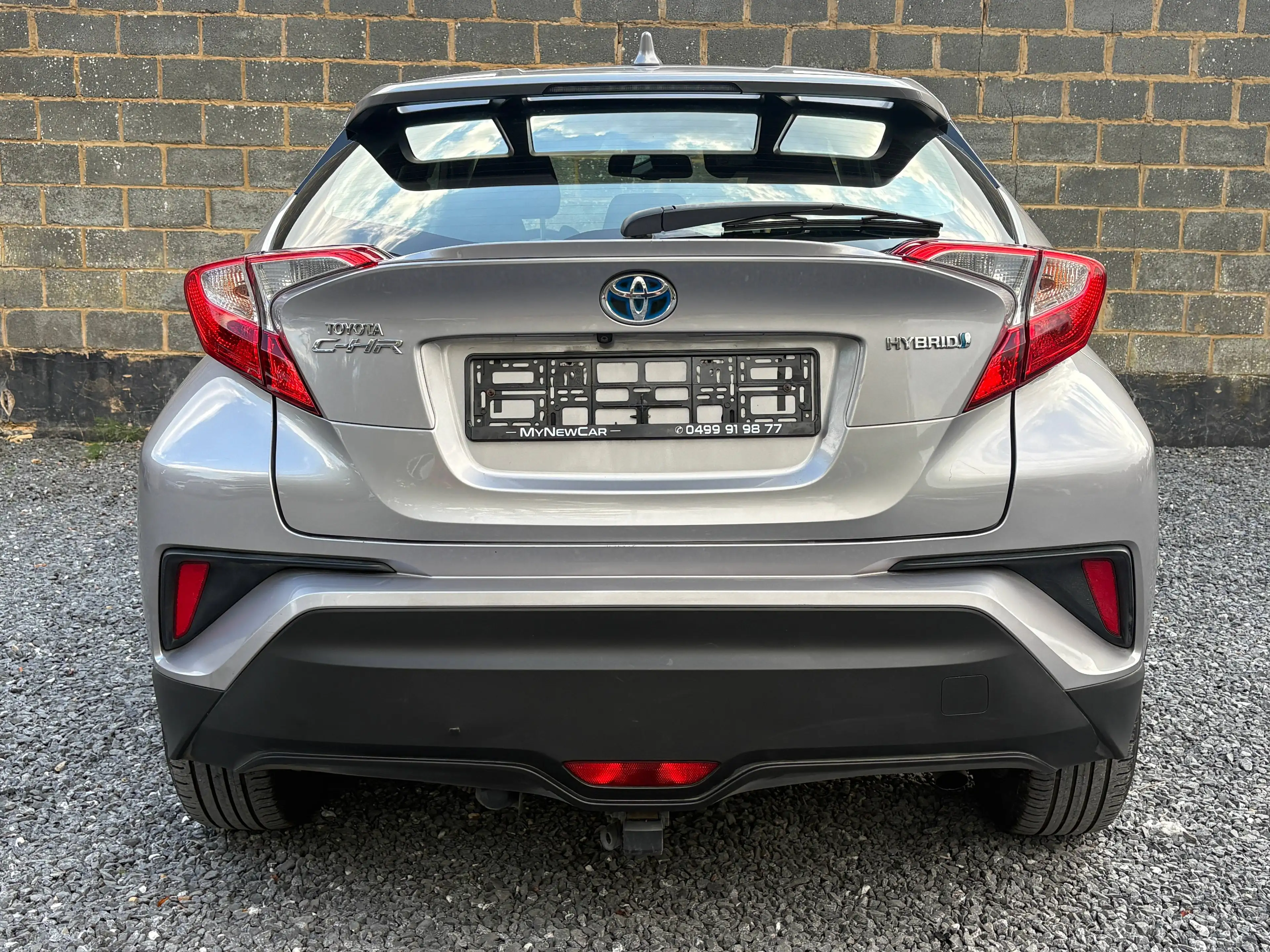 Toyota C-HR C-HR Hybrid 1.8i VVT-i — photo 3