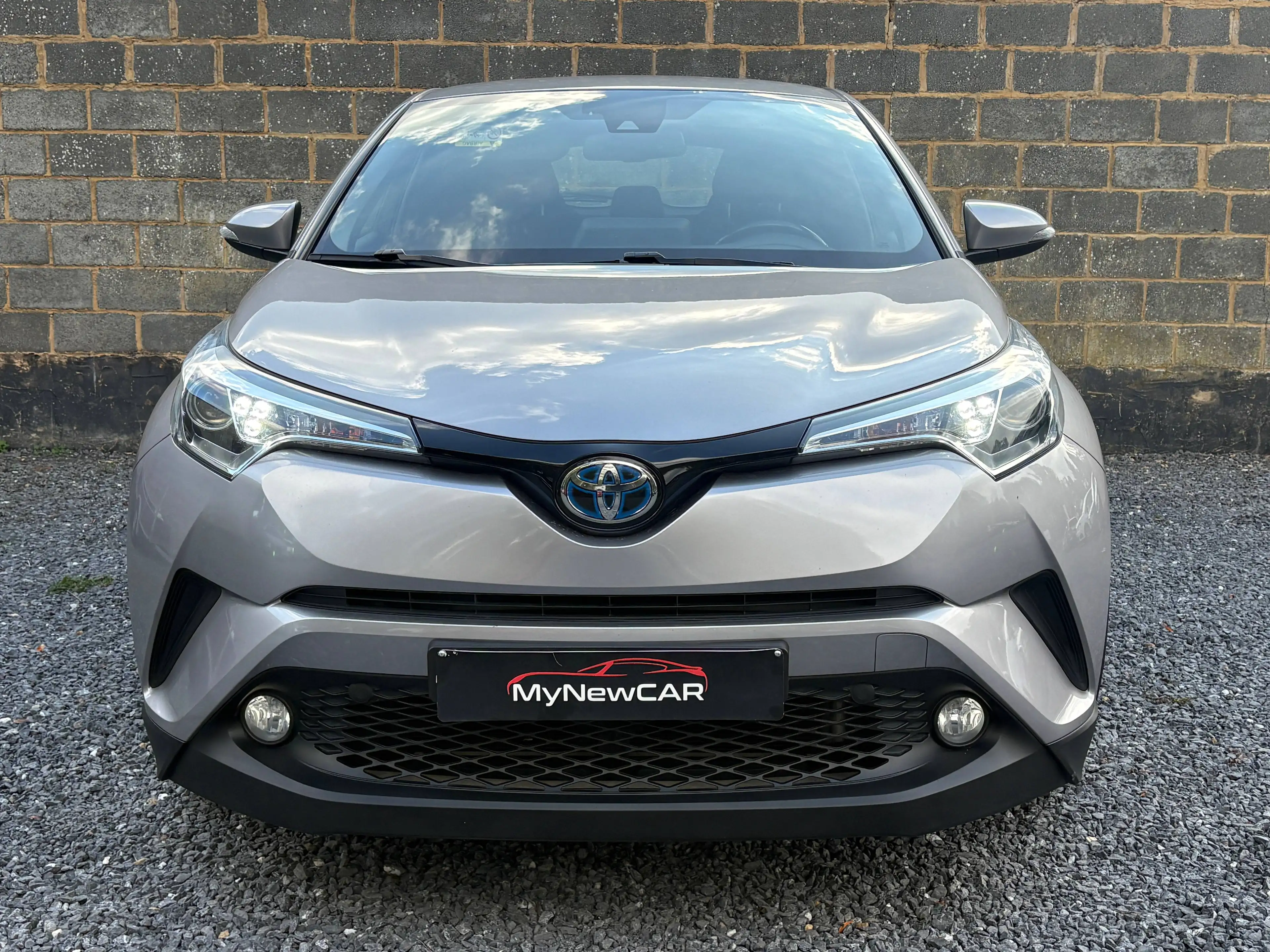 Toyota C-HR C-HR Hybrid 1.8i VVT-i — photo 6