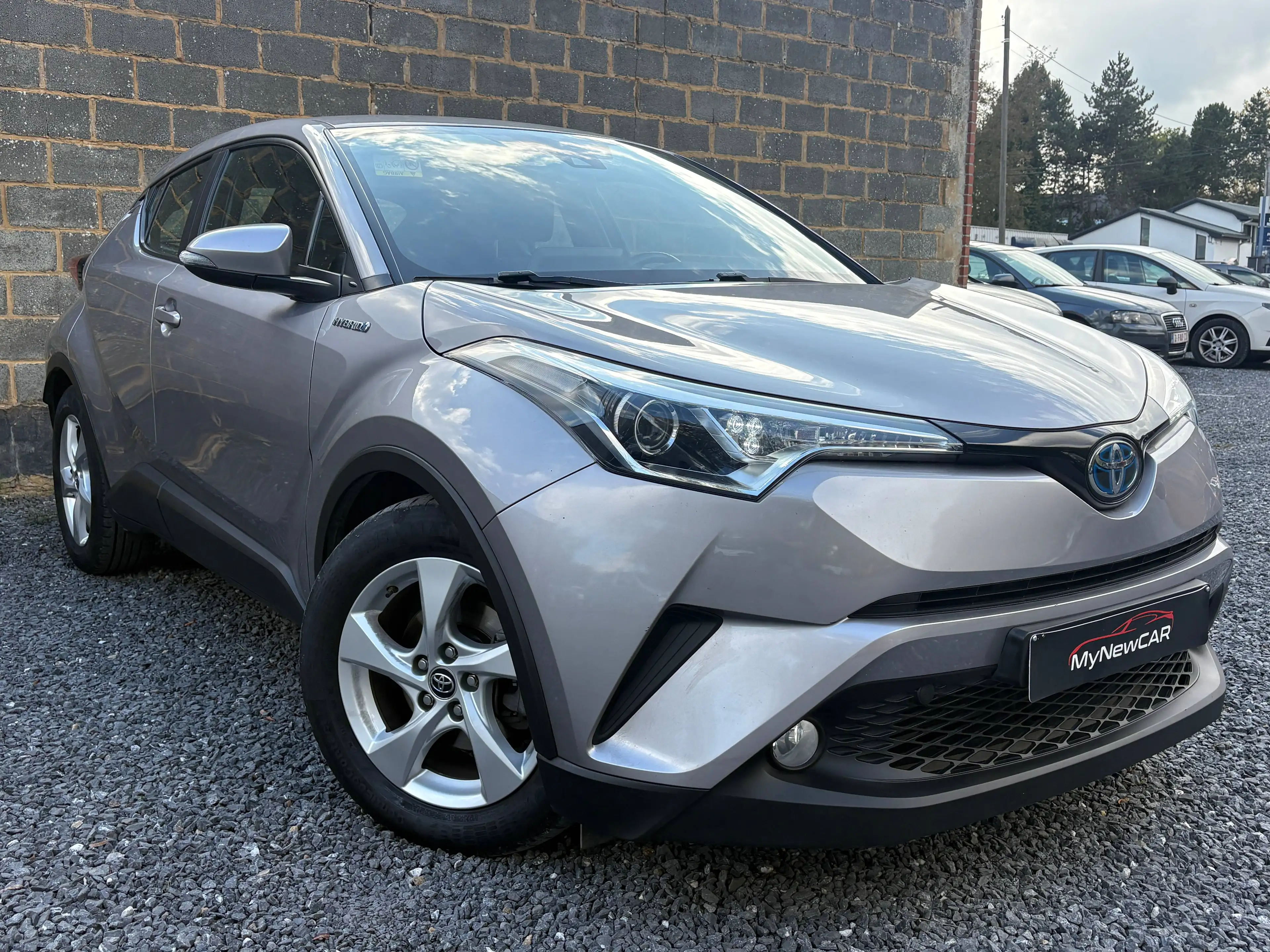 Toyota C-HR C-HR Hybrid 1.8i VVT-i — photo 5