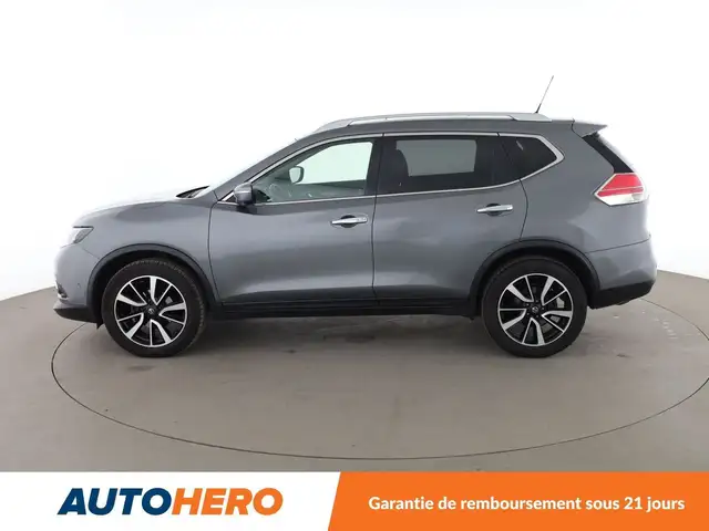 Nissan X-Trail view 3