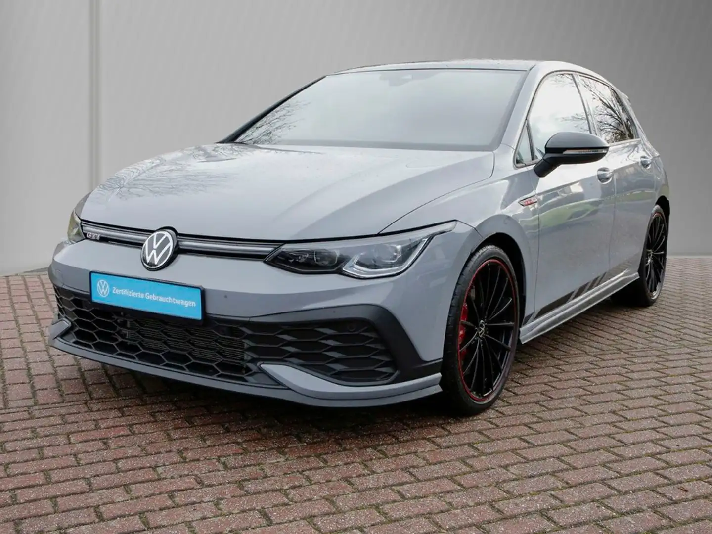 Volkswagen Golf VIII GTI Clubsport 2.0 TSI Black Style 19" Pano... Grau - 2