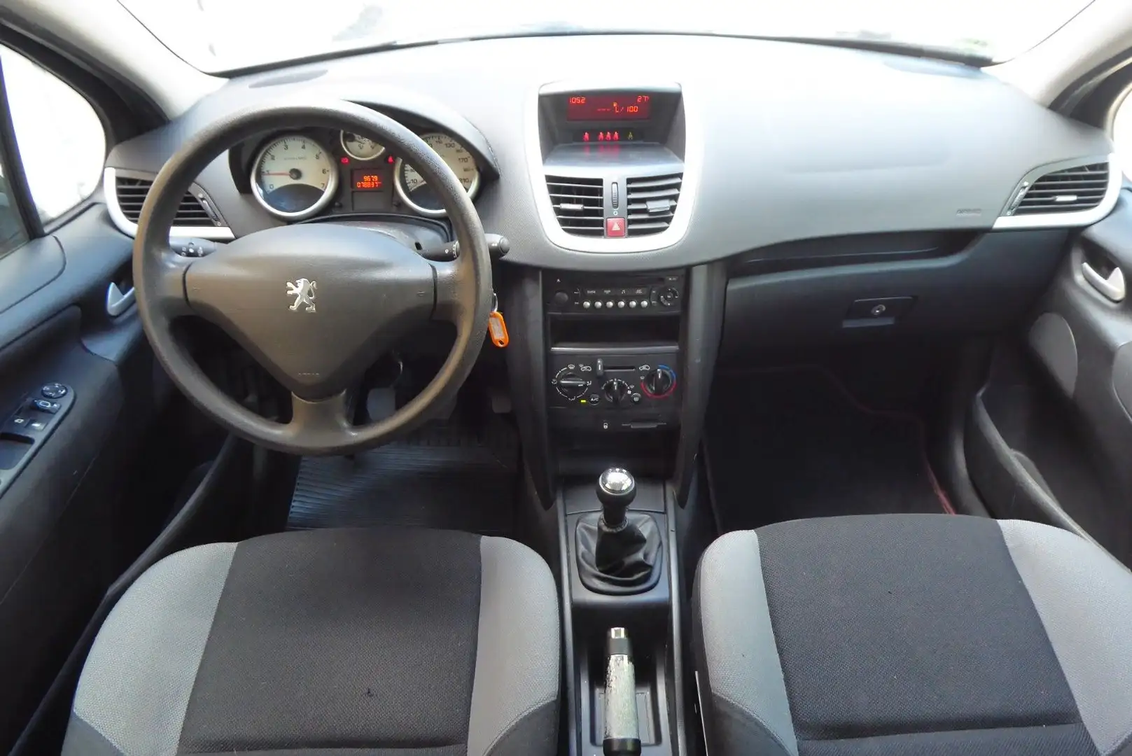 Peugeot 207 Tendance Grau - 2