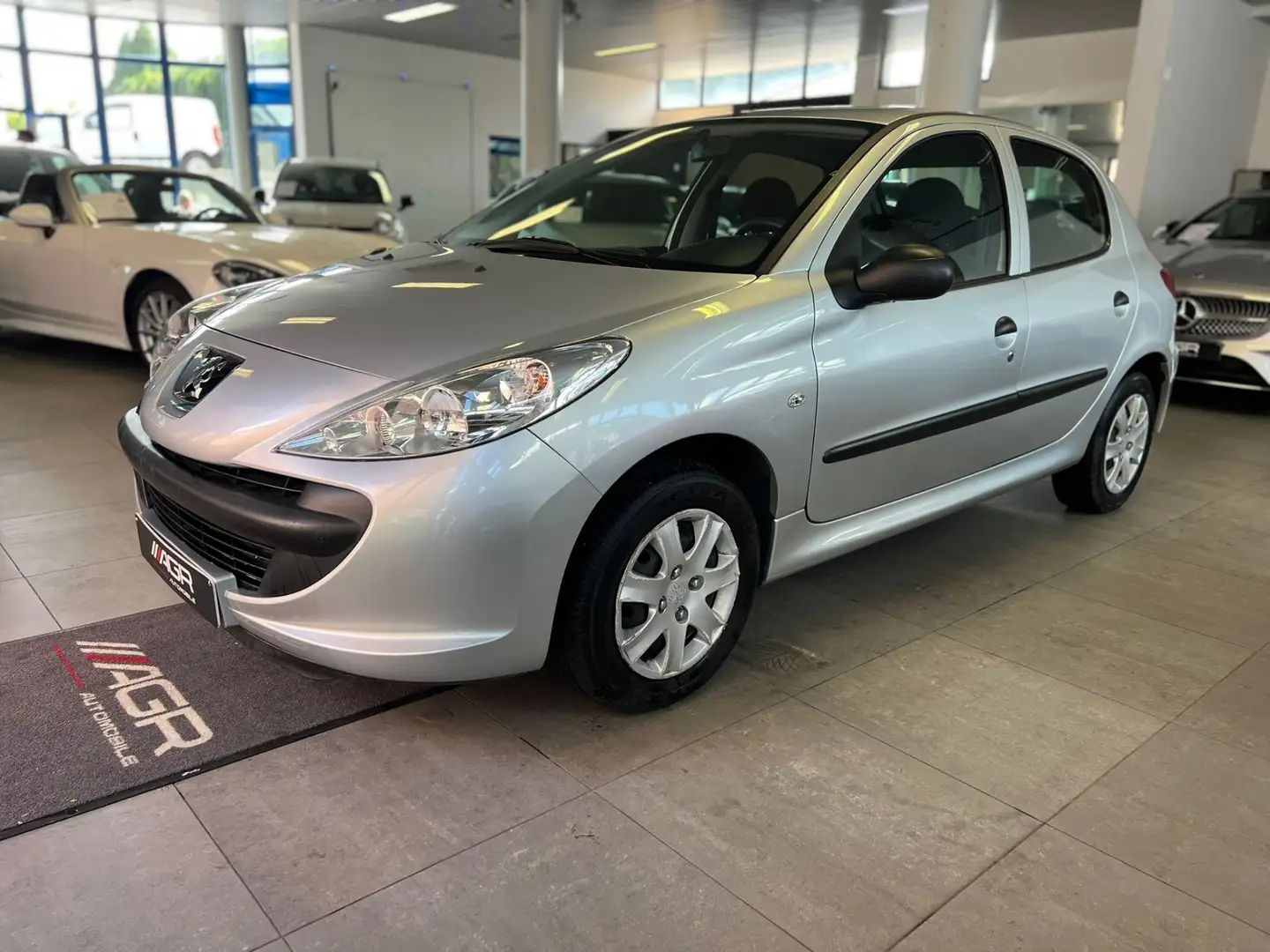 Peugeot 207 ❌️SEULEMENT 28 000 KM❌️5 PORTES ✅️ Zilver - 2