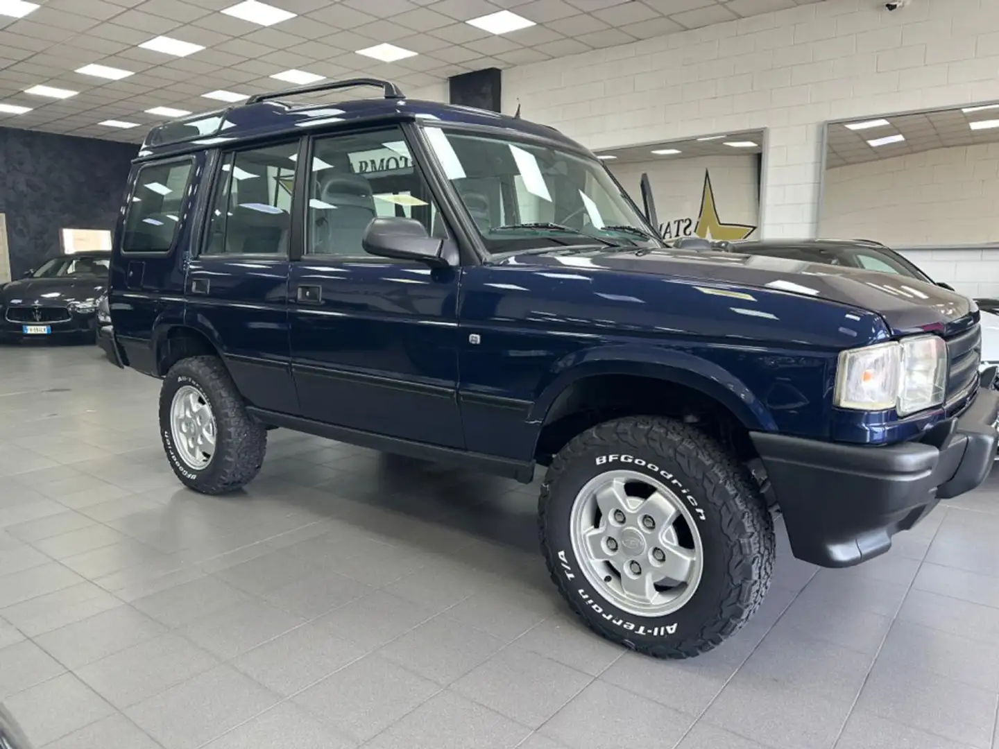 Land Rover Discovery 2.5 Tdi 5p Luxury 7 Posti / ASI 2021 / Restaurata Bleu - 2